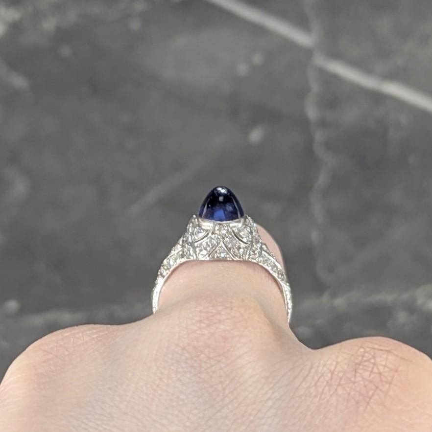 Art Deco 4.20 CTW Bullet Cabochon Sapphire Diamond Platinum Vintage Bombé Ring For Sale 2