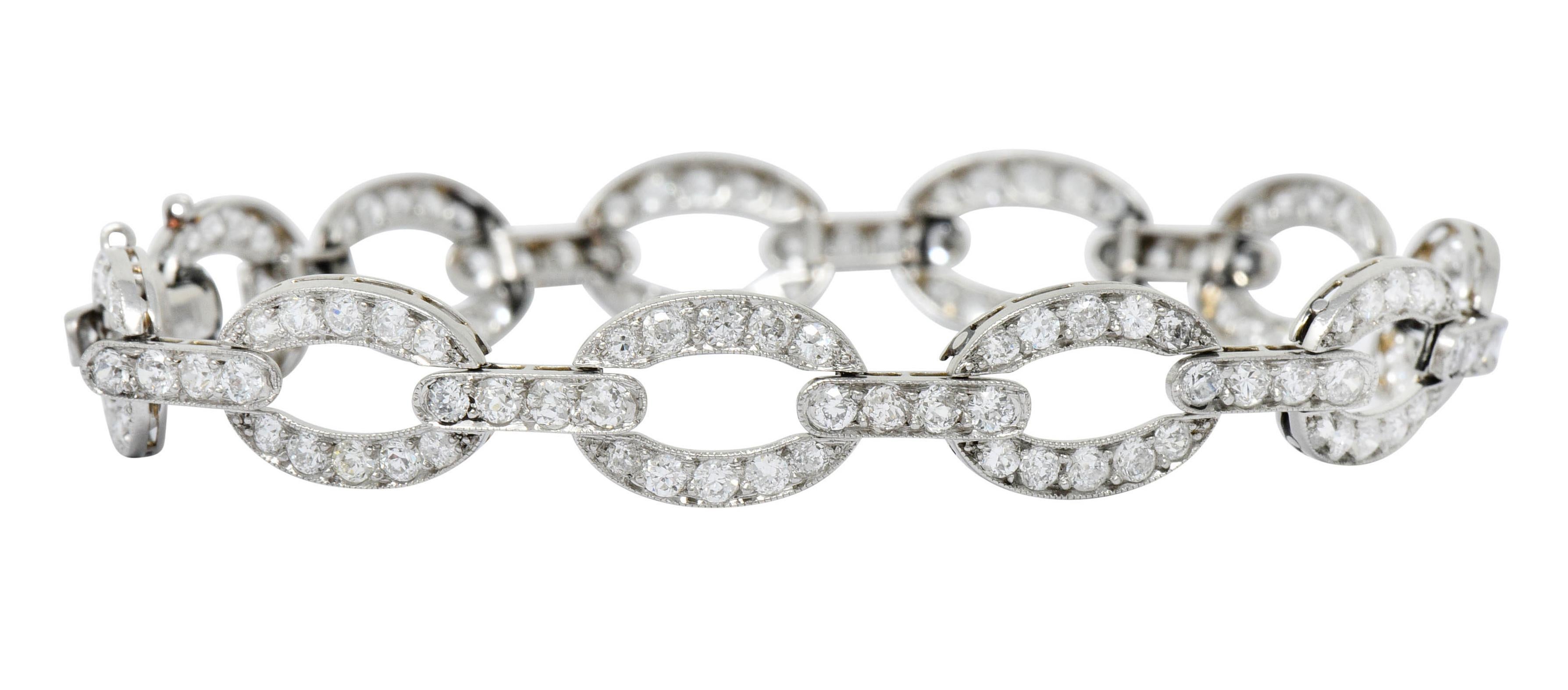 Art Deco 4.25 Carat Diamond Platinum Oval Link Bracelet In Excellent Condition In Philadelphia, PA