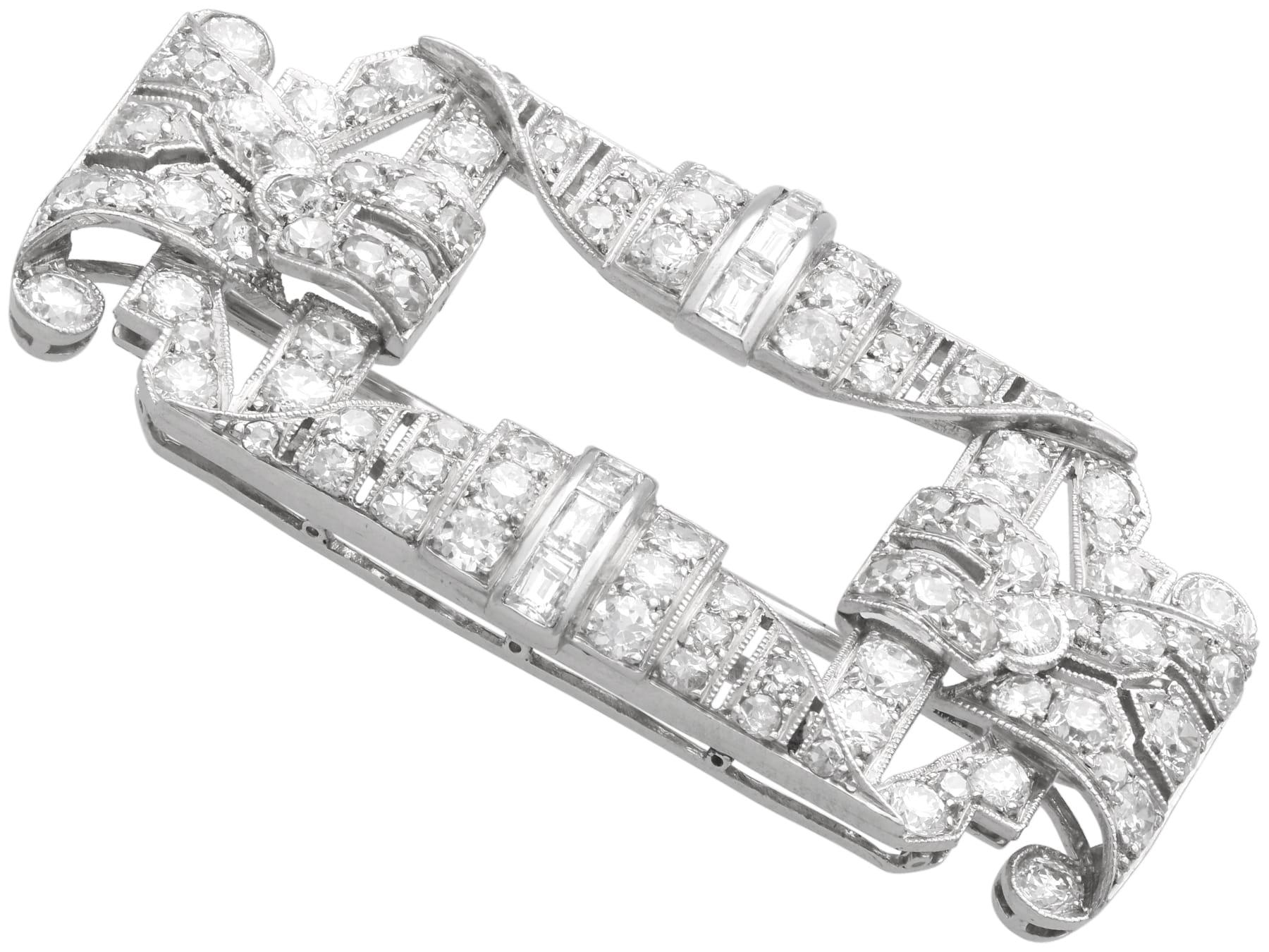 Art Decó Broche de diamantes y platino de 4,28 ct - Antiguo Circa 1930 en venta 1