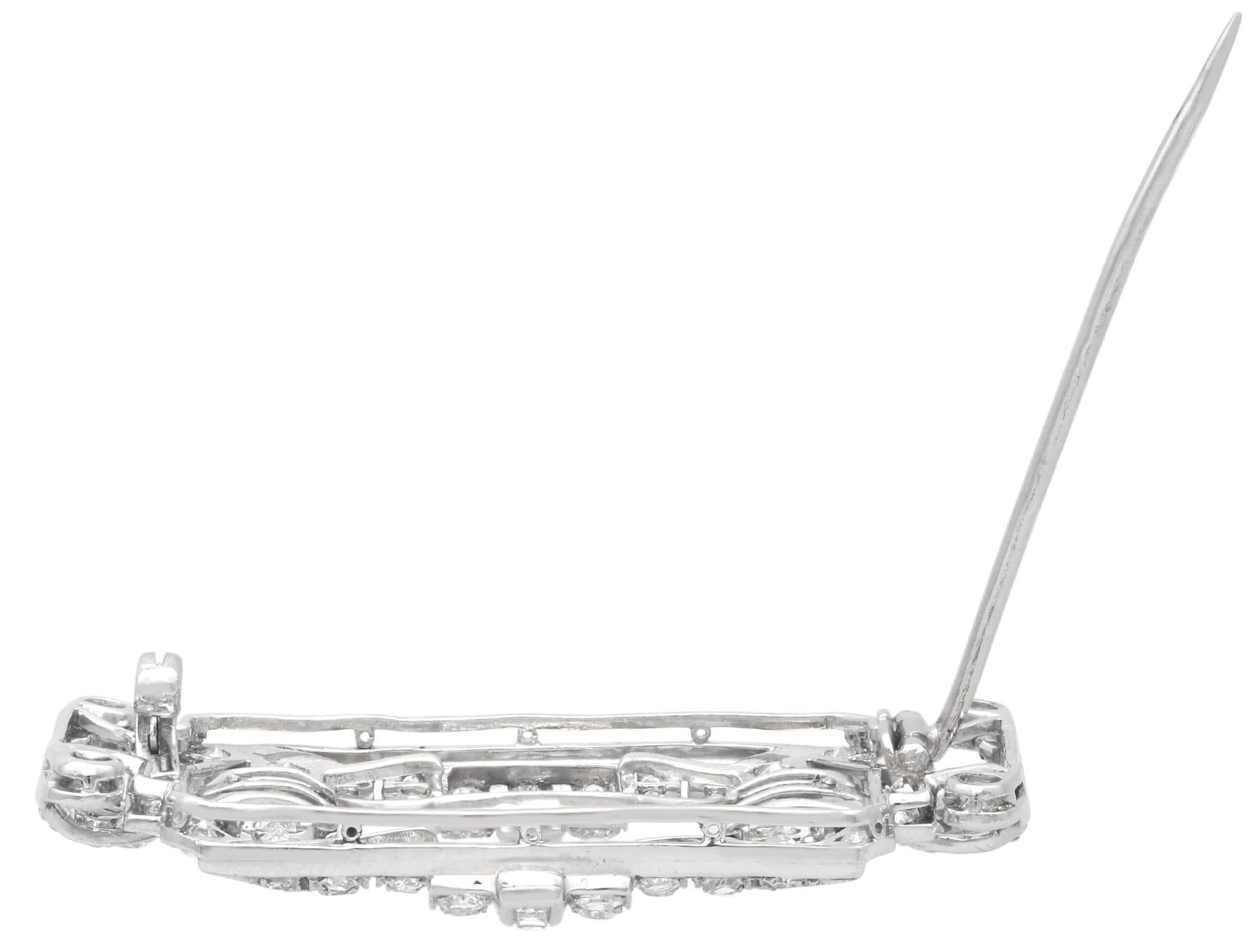 Art Decó Broche de diamantes y platino de 4,28 ct - Antiguo Circa 1930 en venta 3