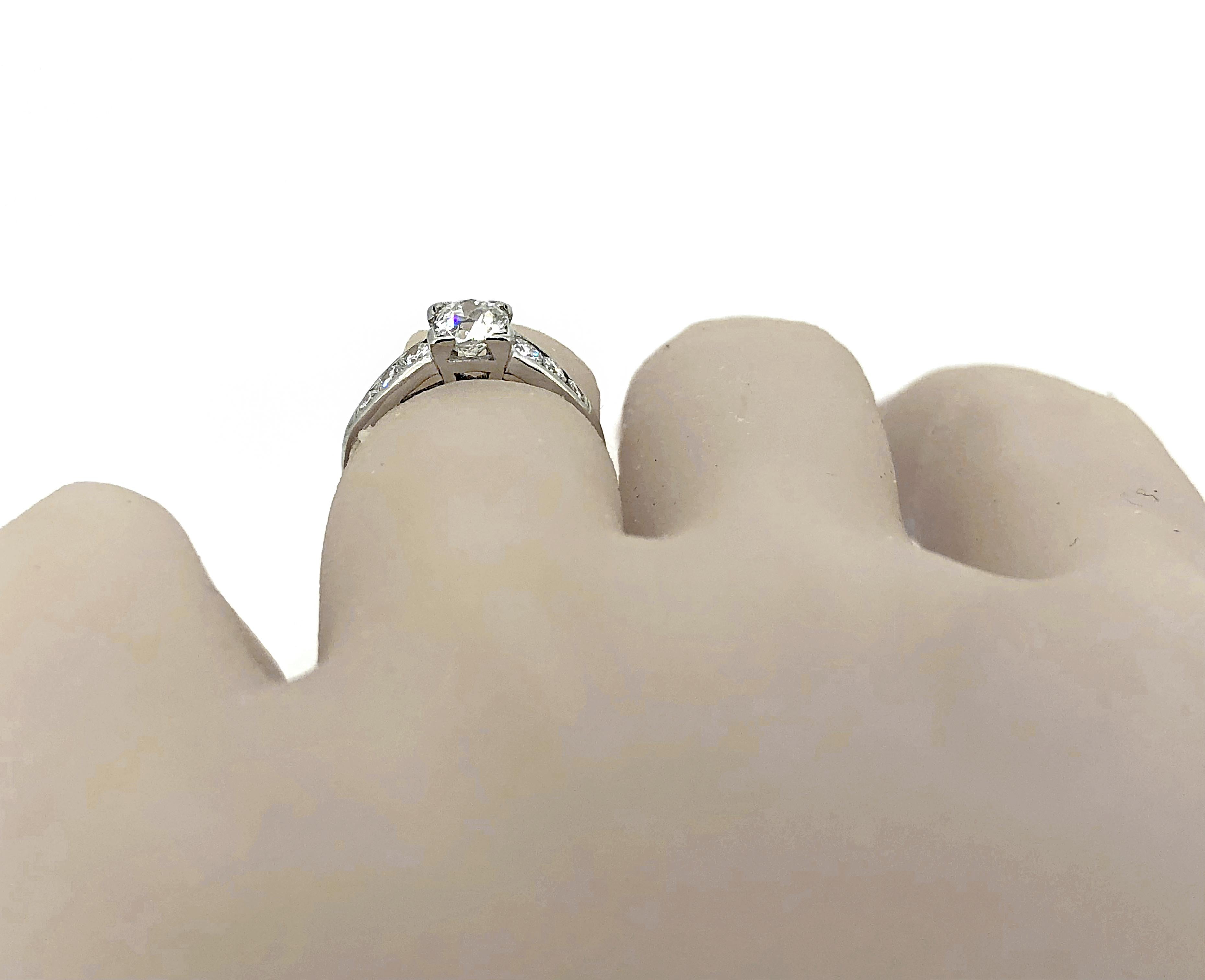 Art Deco .43 Carat Diamond Antique Engagement Ring Platinum In Excellent Condition In Tampa, FL