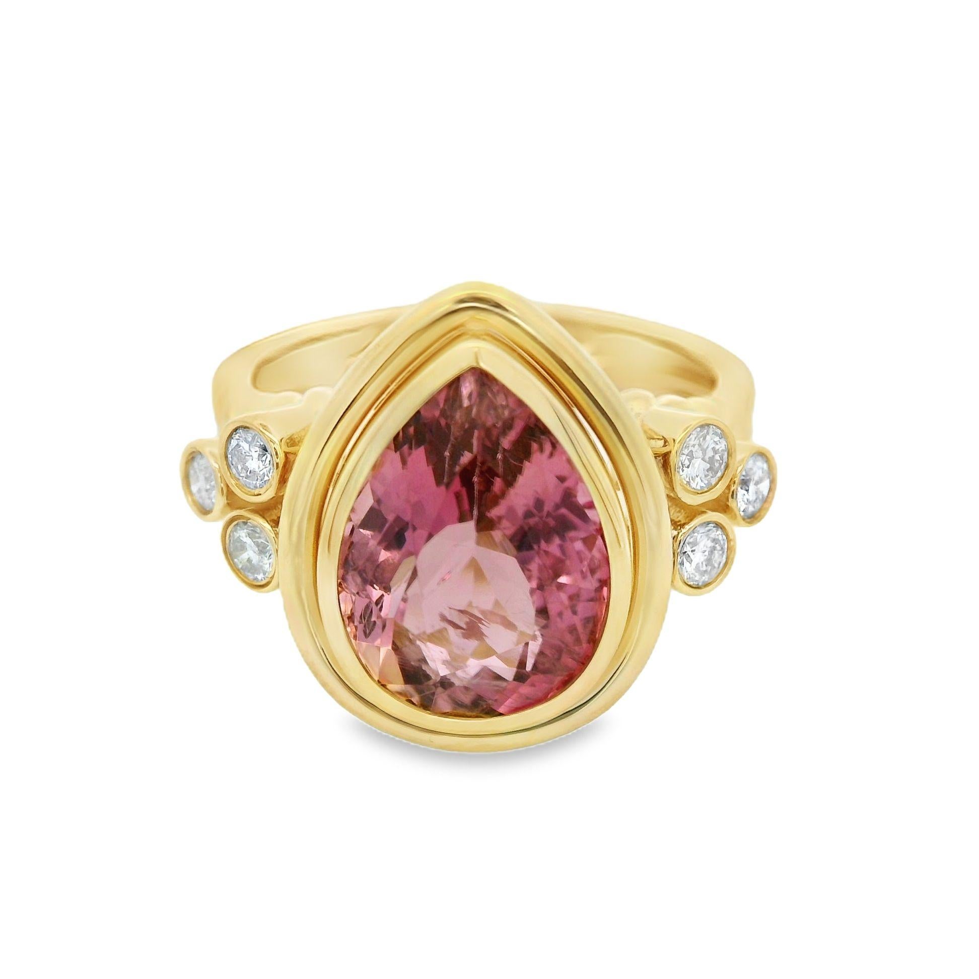 Contemporain Bague Art déco en or jaune 18 carats avec tourmaline rose de 4,37 carats et diamants en vente