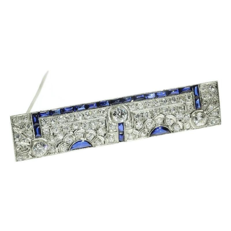 Art Deco 4.44 Carat Diamond and Cabochon Sapphire Platinum Brooch For Sale 1