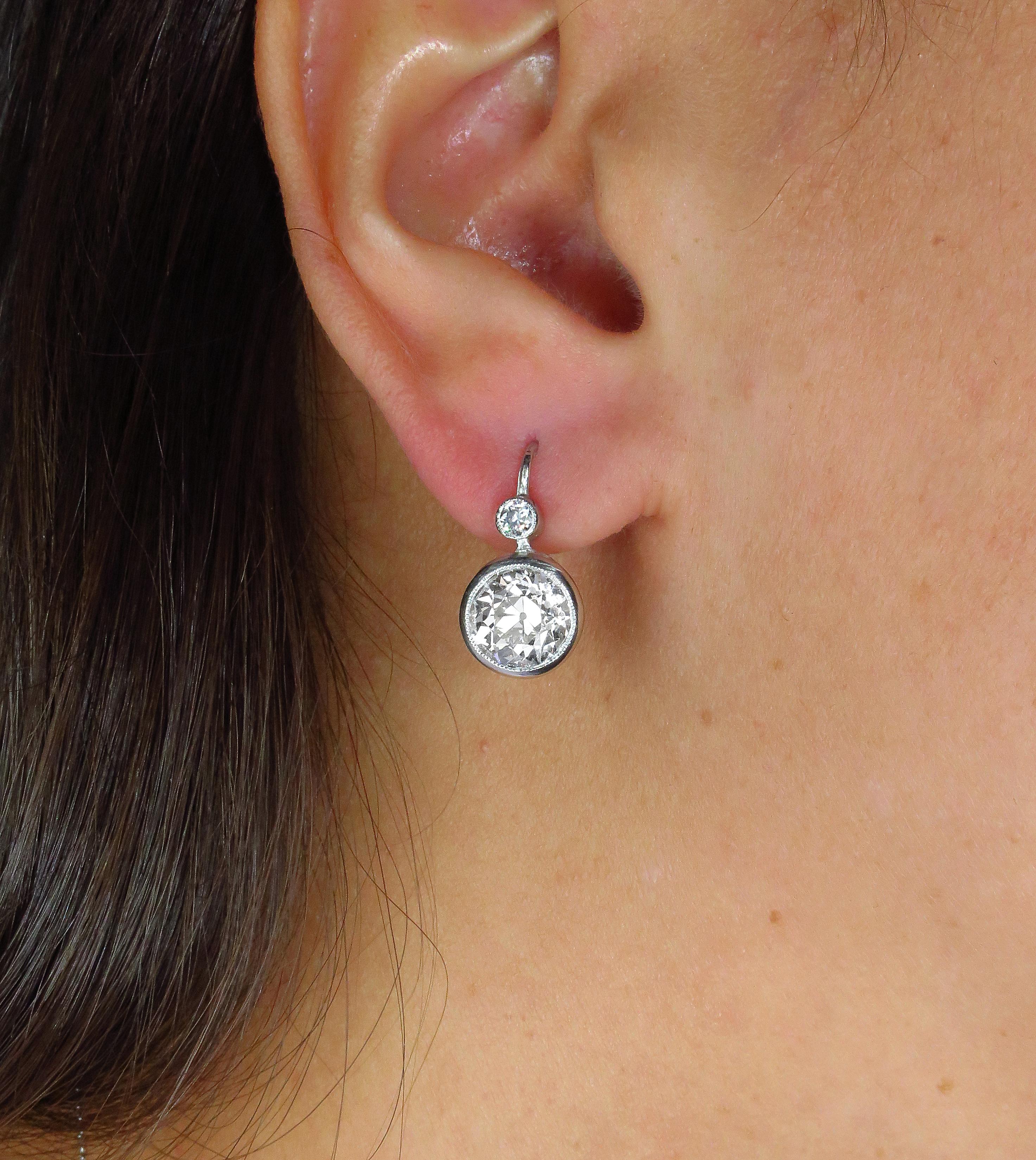 Art Deco 4.45 Carat Old European Cut Diamond Drop Hanging Earrings in Platinum 2