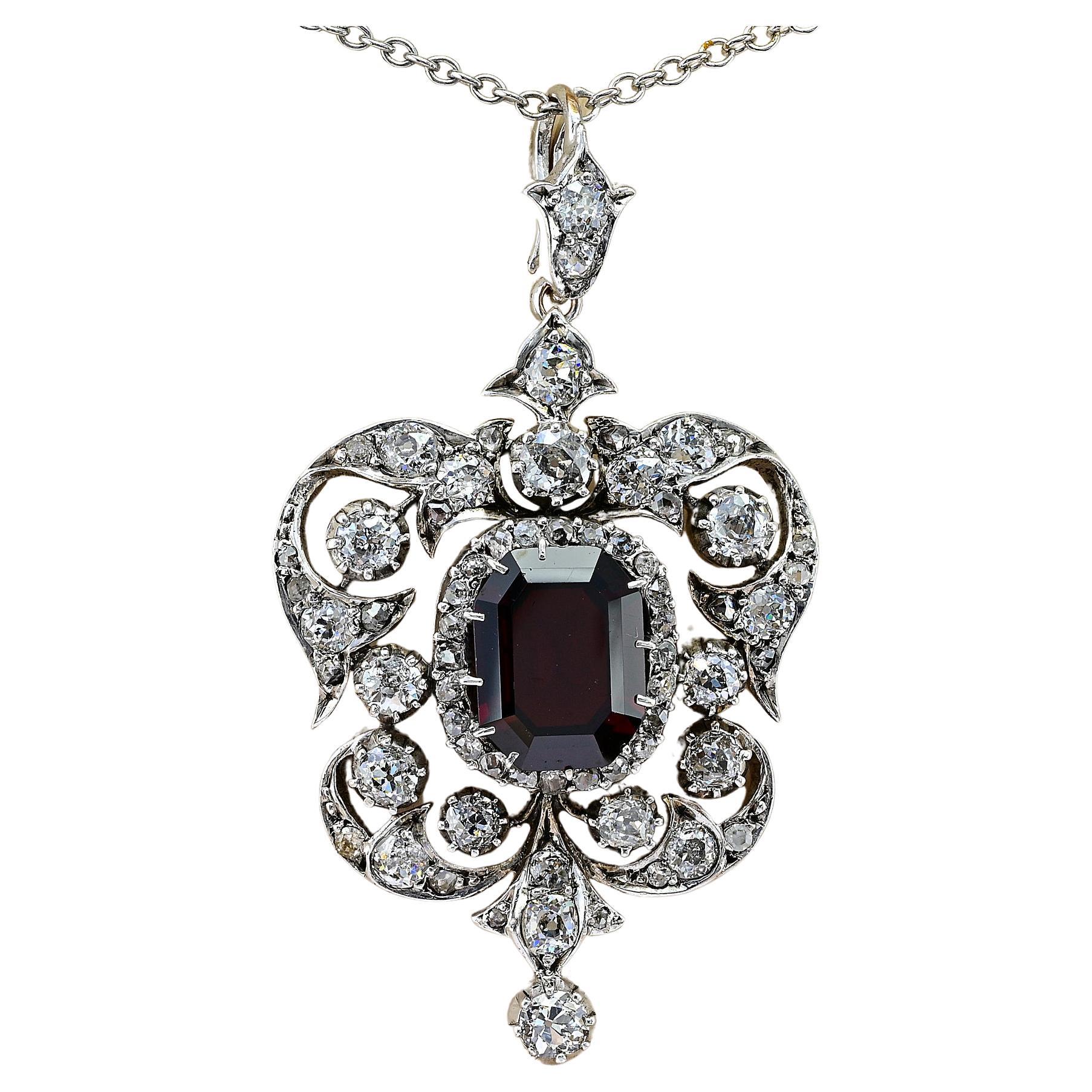 Art Deco 4.50 Ct Natural Garnet 3.50 Ct Diamond Pendant