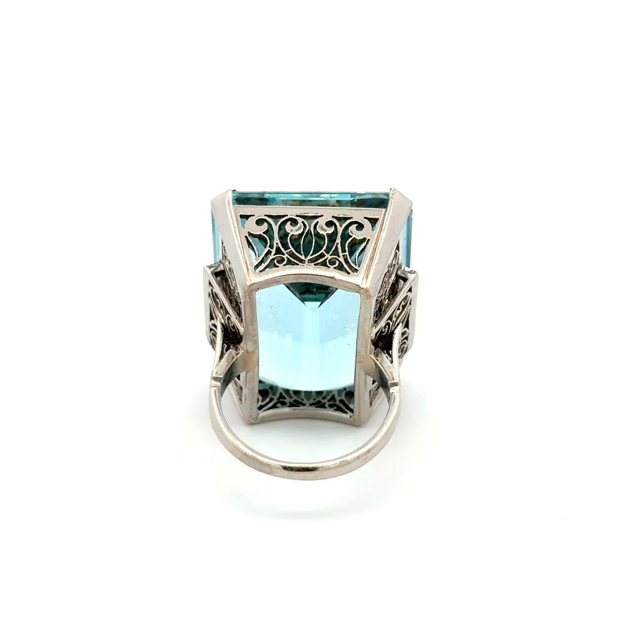 Art Deco 46.88 Carat Emerald Cut Aquamarine and Diamond Platinum Vintage Ring For Sale 1