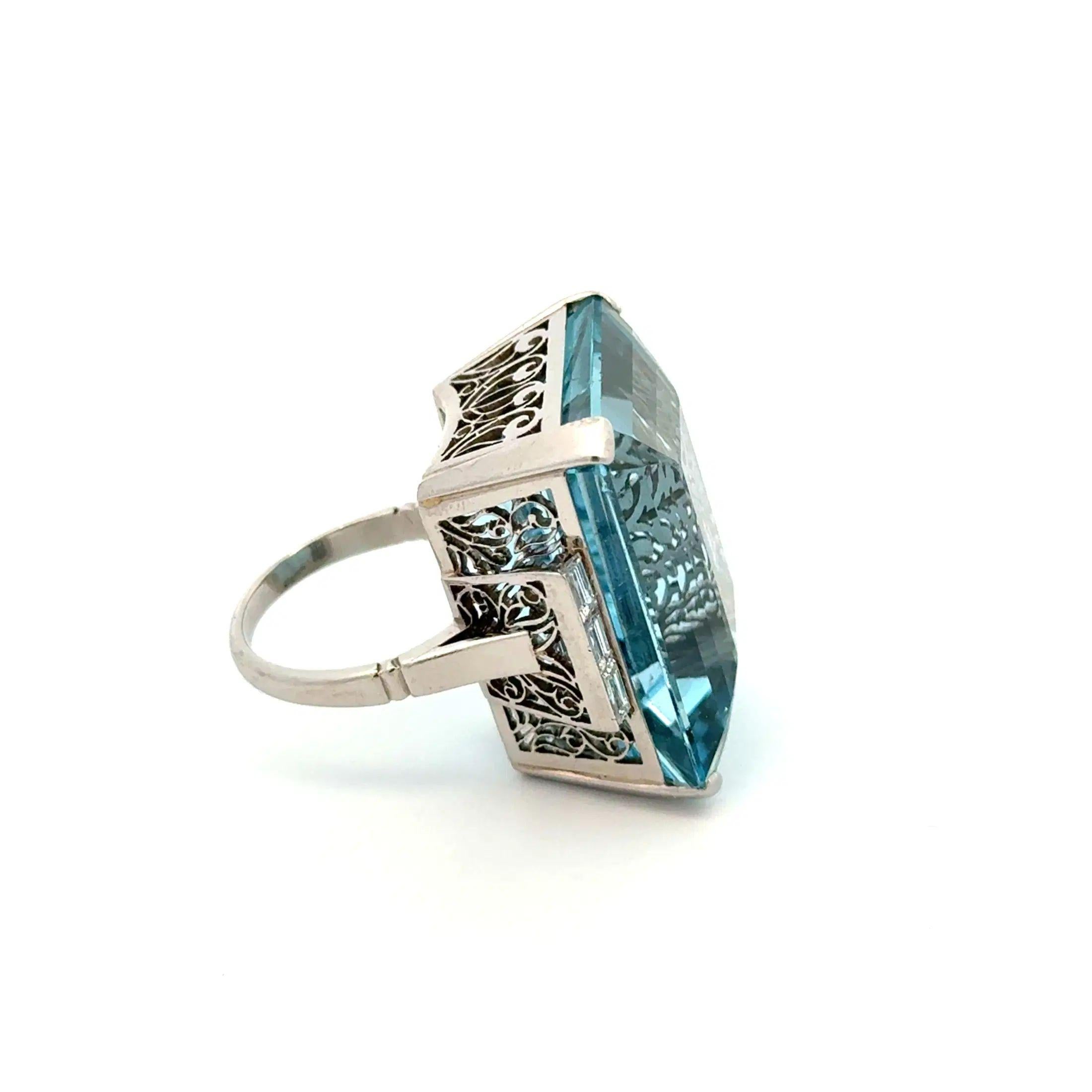 Art Deco 46.88 Carat Emerald Cut Aquamarine and Diamond Platinum Vintage Ring For Sale 2
