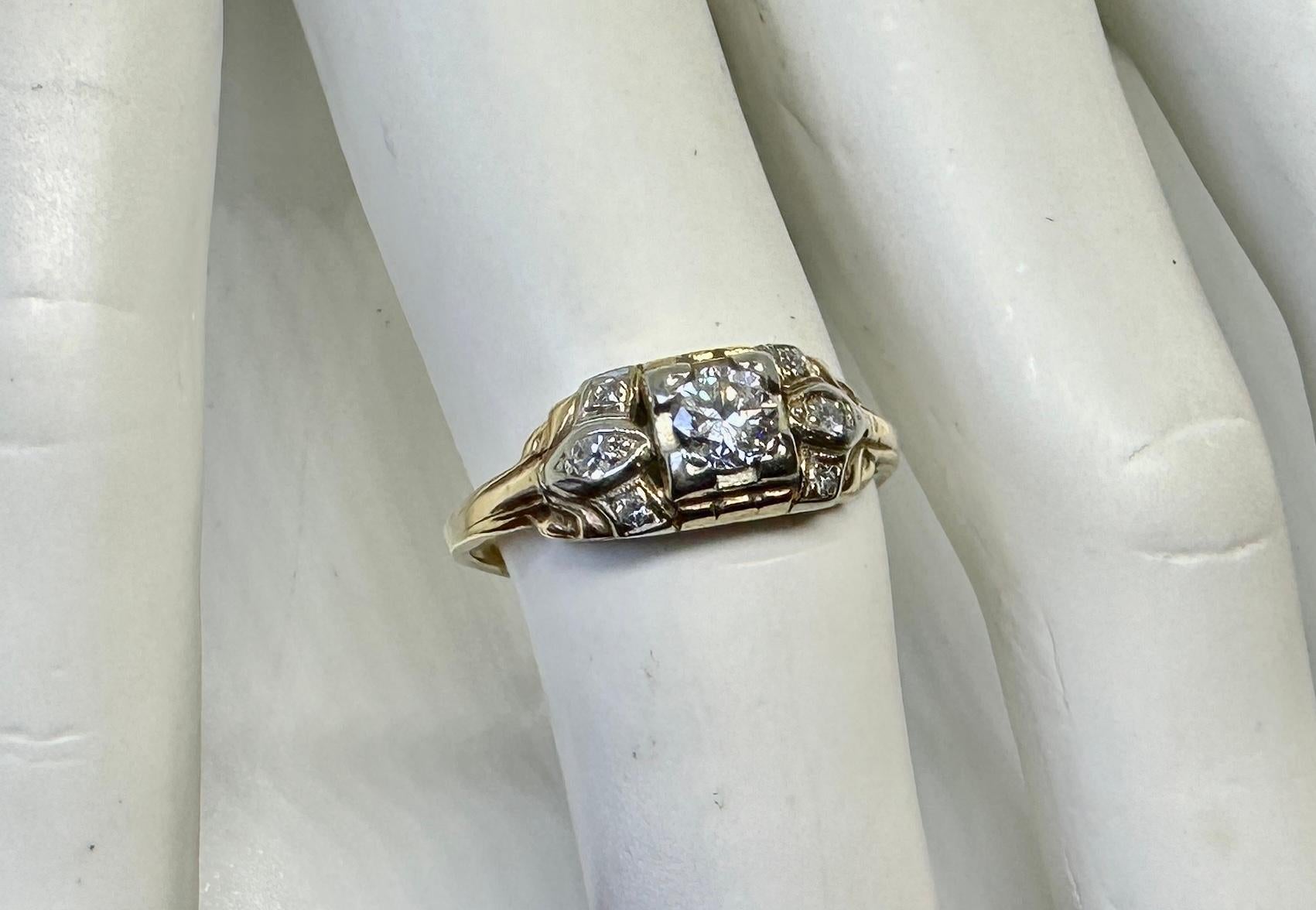 Anillo Art Decó de compromiso de boda con diamantes de 0,5 quilates y oro amarillo blanco de 14 quilates en venta 3
