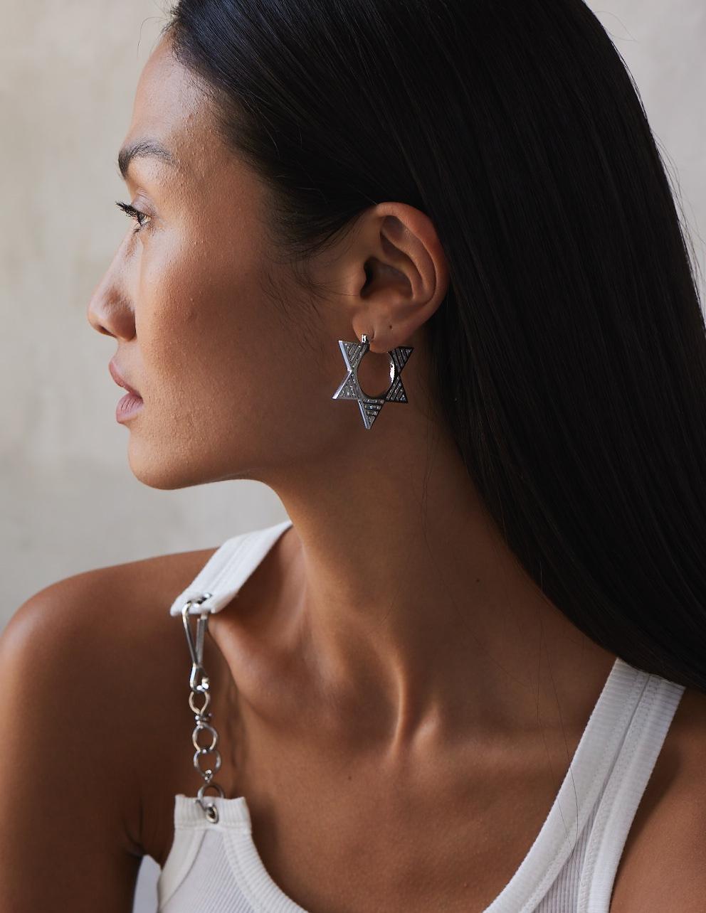 Art Deco 5 Carats Diamond Baguette and Trillion Single Hoop en vente 4