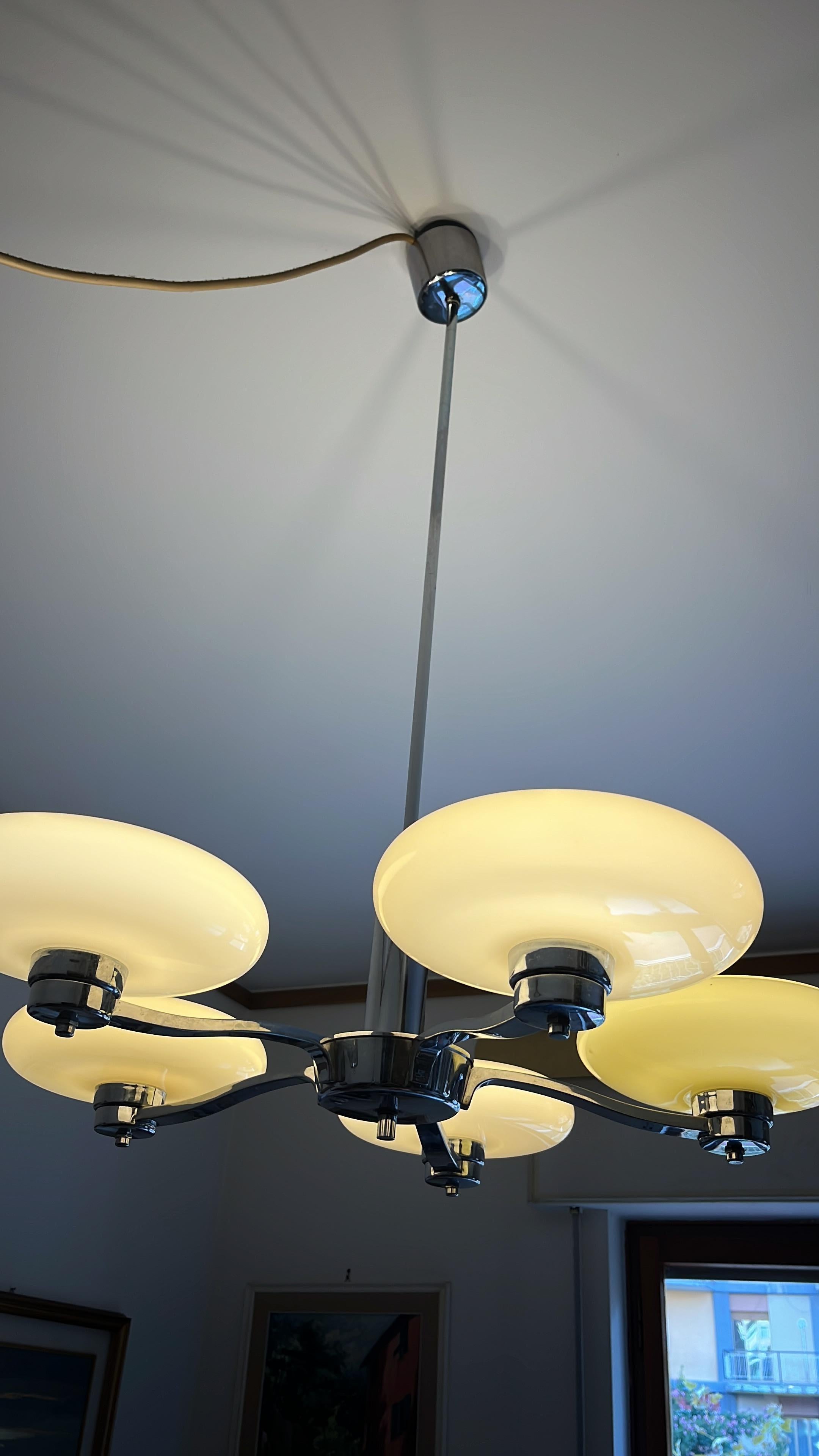 Lustre Art Déco à 5 lumières en verre de Murano et acier, années 1940 en vente 1