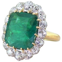 Art Deco 5.08 Carat Colombian Emerald 
Old Cut Diamond Cluster Ring, circa 1935