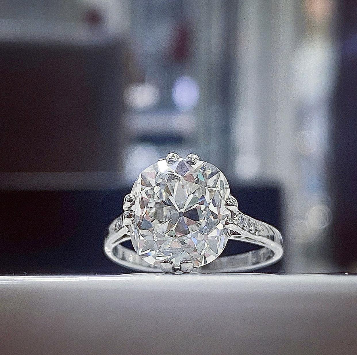 Art Deco 5.18ct Diamond Solitaire Engagement Ring, c.1920s For Sale 2