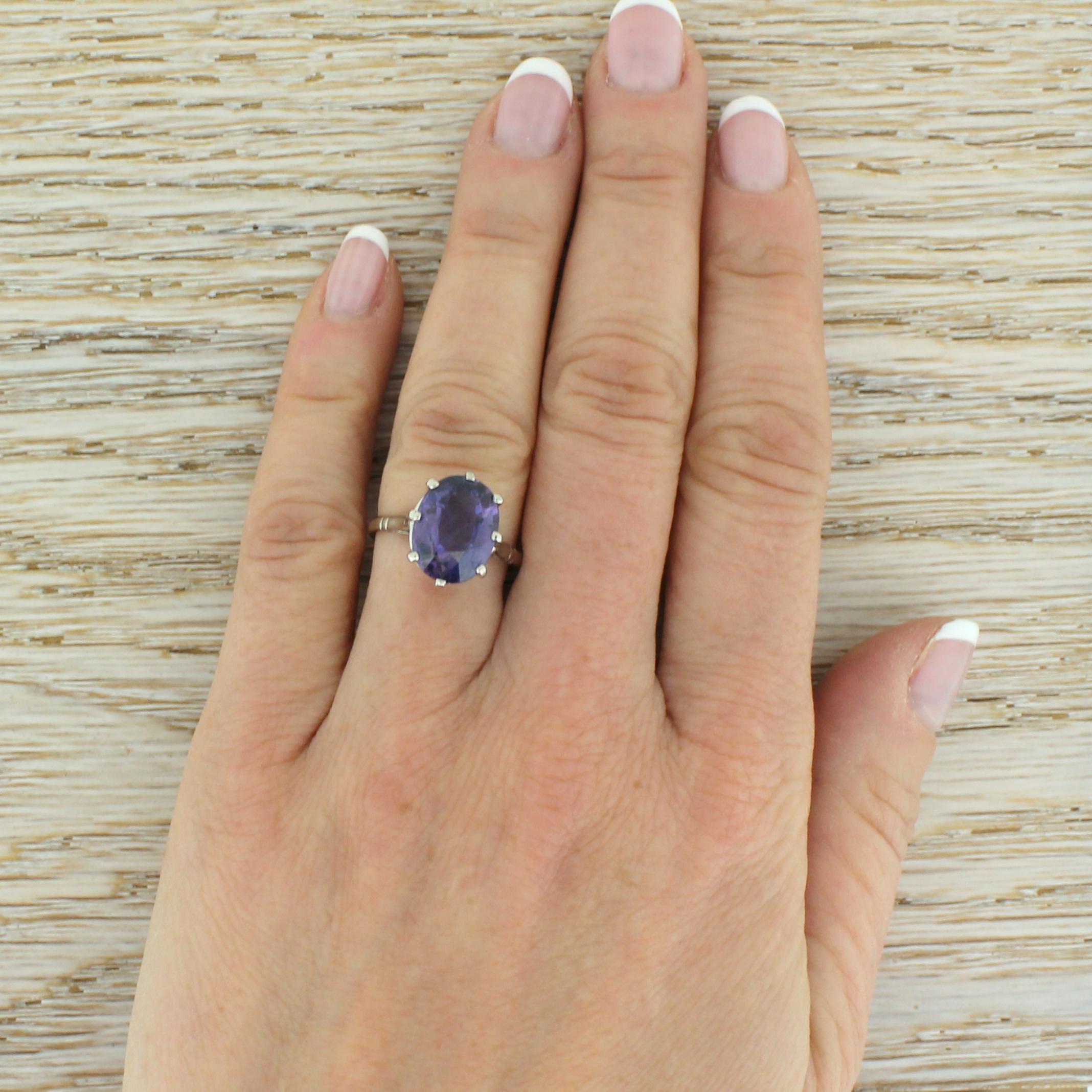 Art Deco 5.19 Carat Natural Color Change Sapphire Solitaire Ring For Sale 1