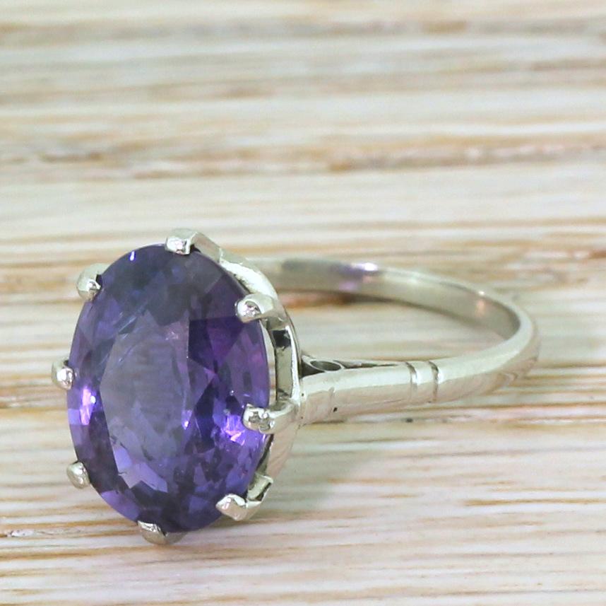 Art Deco 5.19 Carat Natural Color Change Sapphire Solitaire Ring For Sale 4
