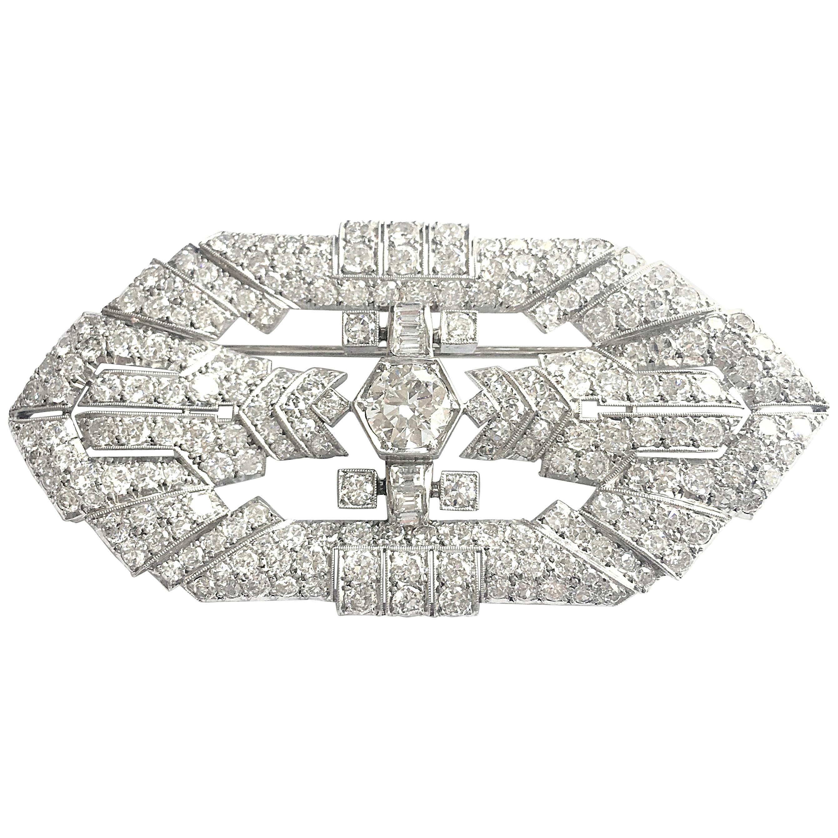 Art Deco 5.25 Carat Diamonds 18 Karat White Gold Brooch