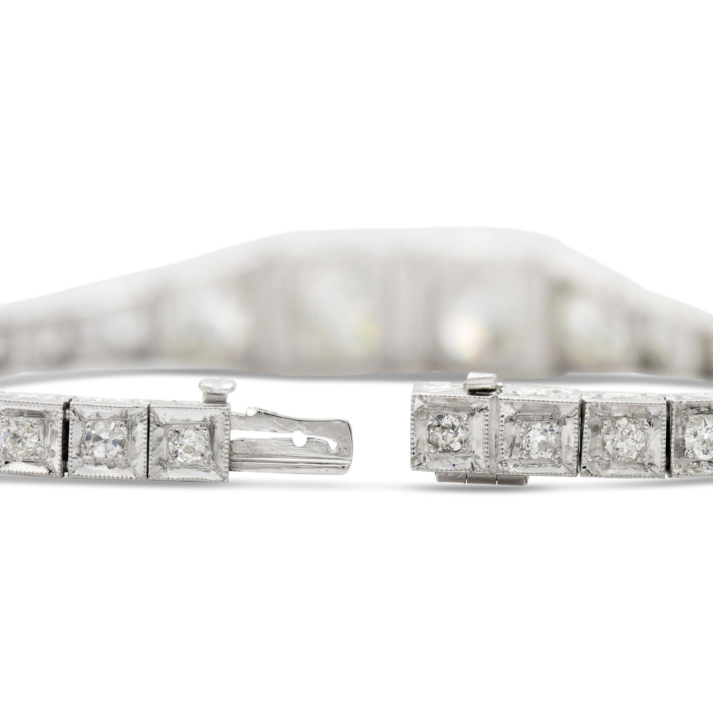 Art Deco 5.32 Ct. Diamond Line Bracelet in Platinum In Good Condition For Sale In New York, NY