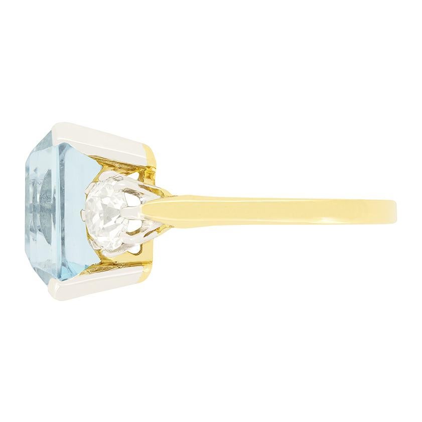 Art Deco Trilogy-Ring mit 5,50 Karat Aquamarin und Diamant, ca. 1920er Jahre (Art déco) im Angebot