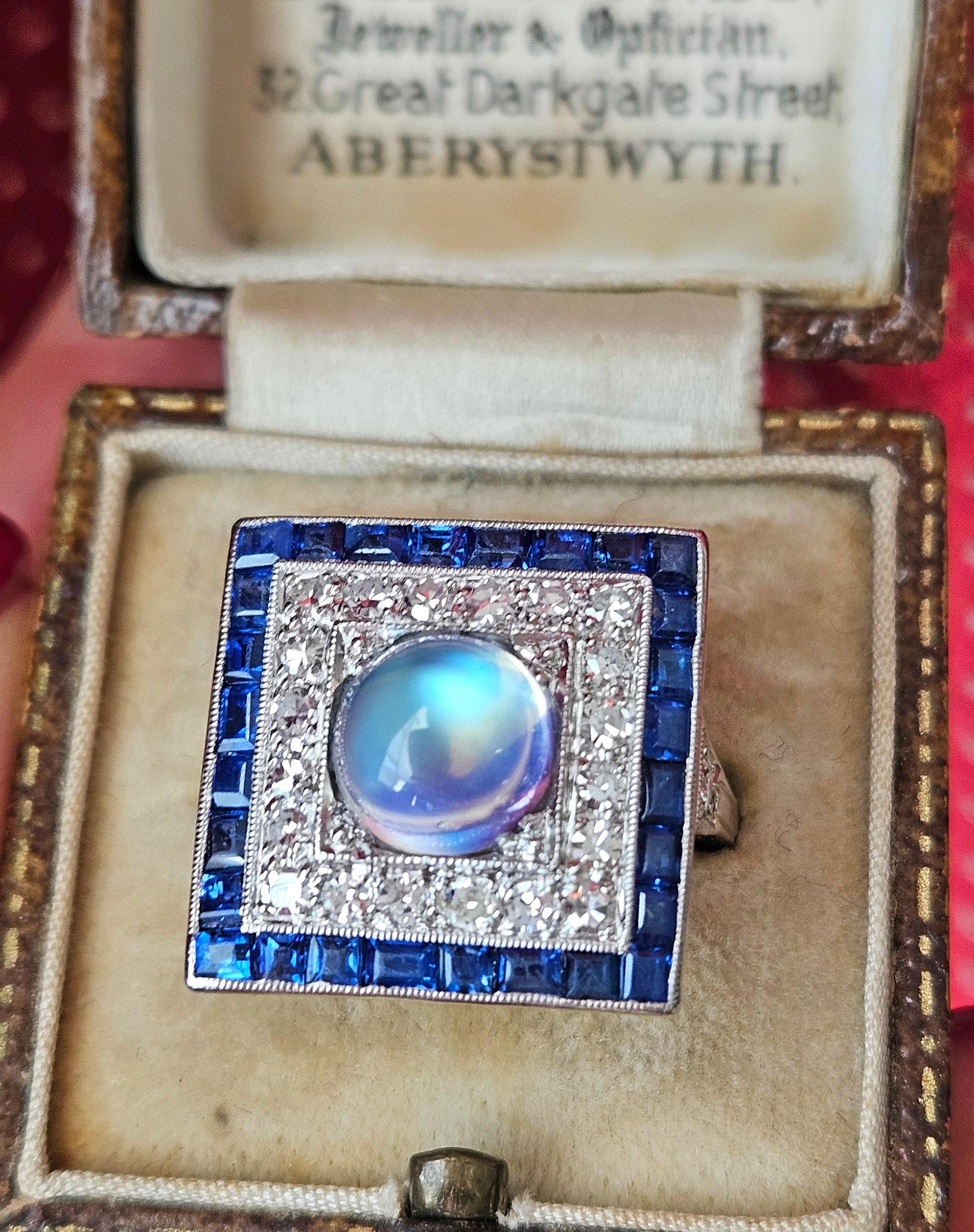 Art Deco 5.54ctw Blue Moonstone Diamond Sapphire Platinum Dinner Ring, C. 1920 For Sale 2