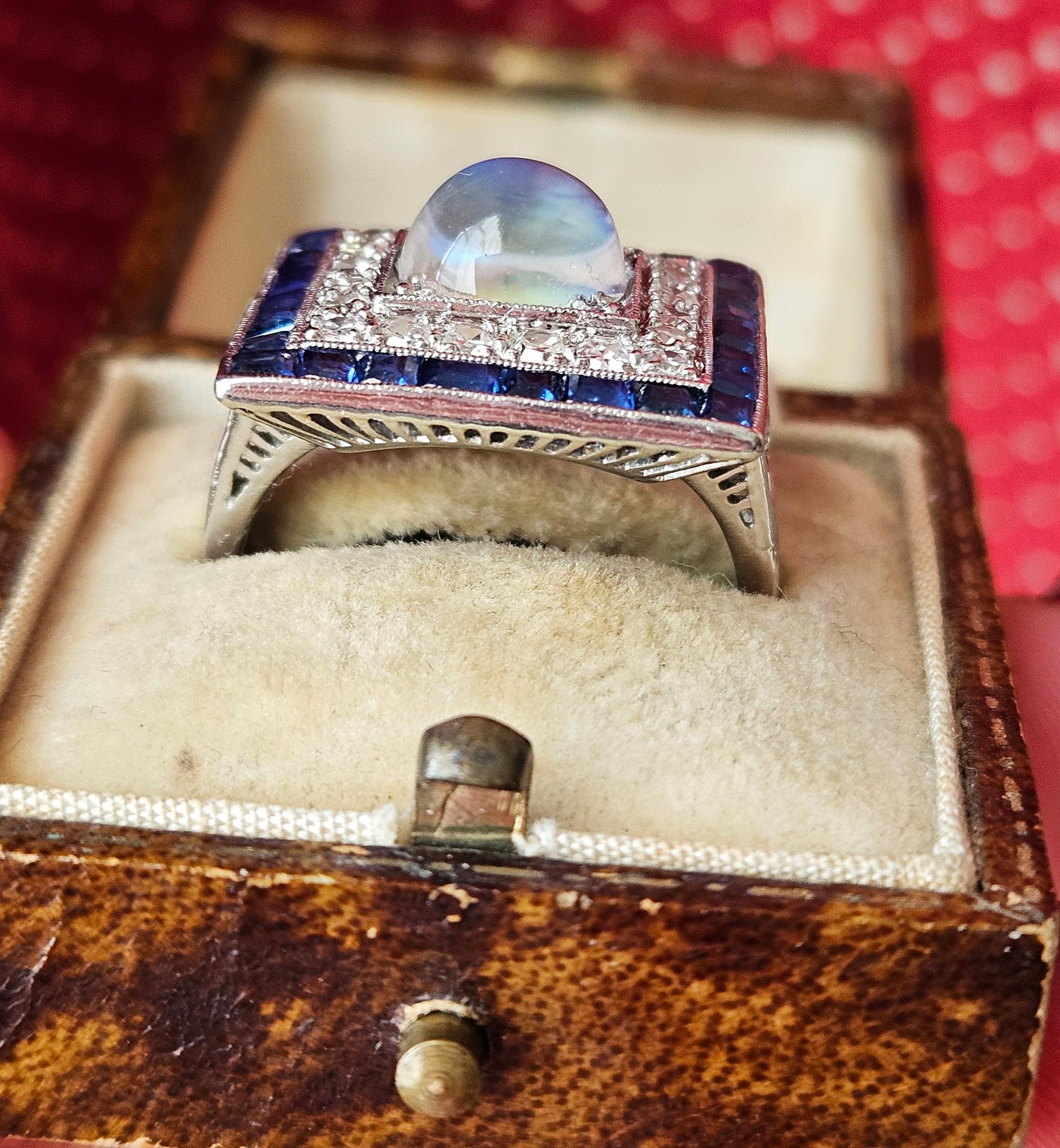 Art Deco 5.54ctw Blue Moonstone Diamond Sapphire Platinum Dinner Ring, C. 1920 For Sale 3