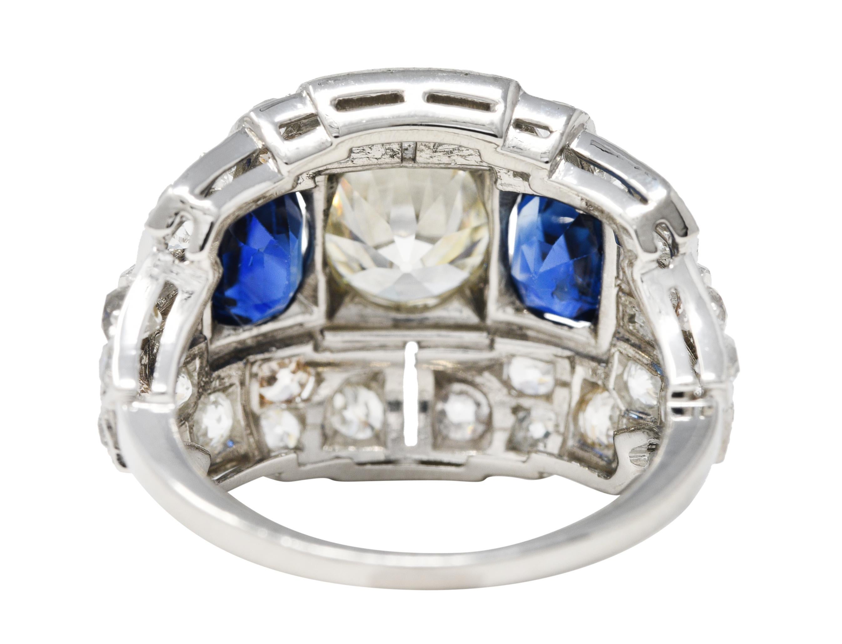 Women's or Men's Art Deco 5.61 Carats Diamond Sapphire Platinum Bombè Band Ring For Sale