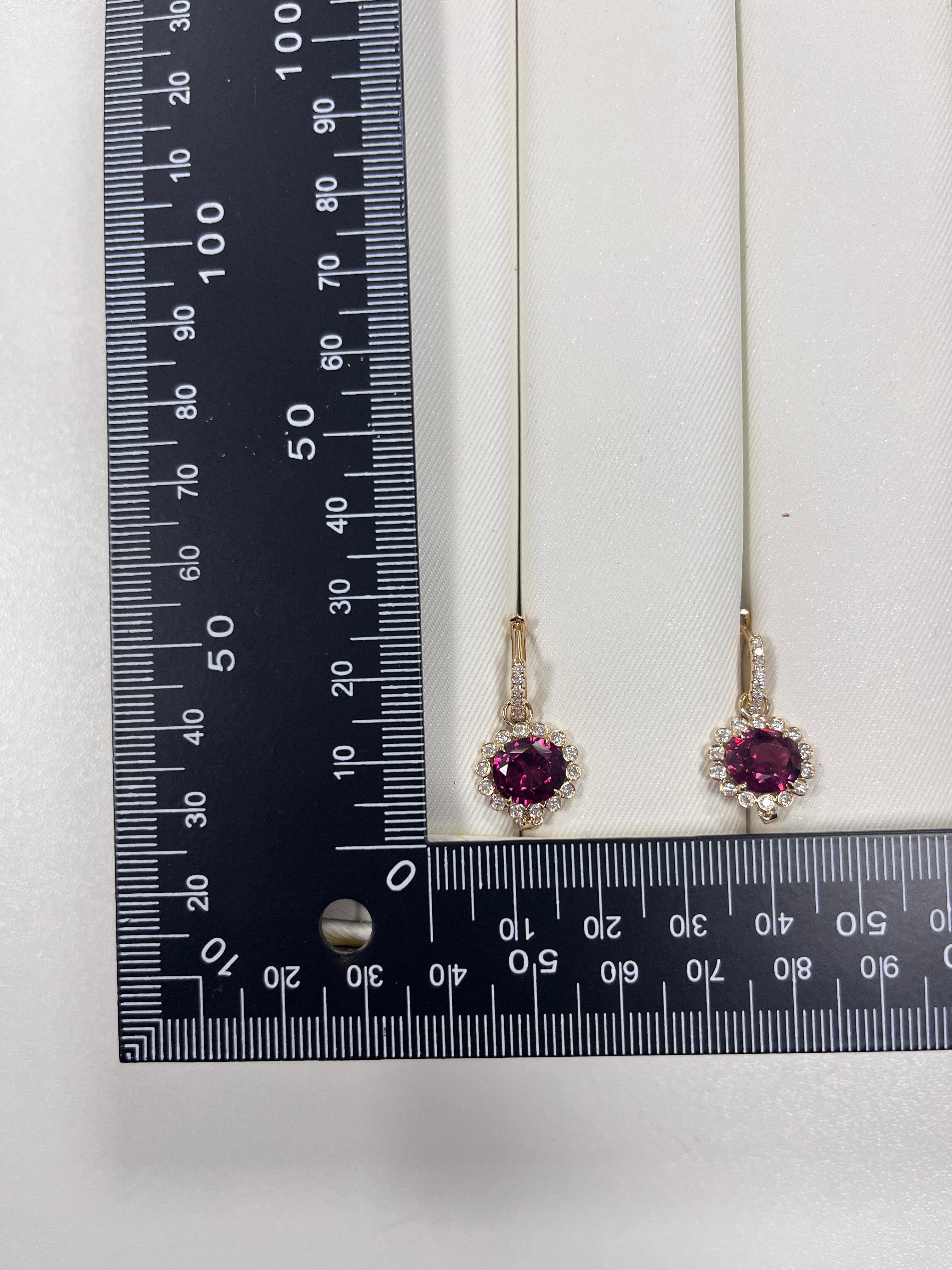 Art Deco 5.68Ct Garnet Diamond Earrings in 14 Karat Yellow Gold In New Condition For Sale In Hong Kong, HK
