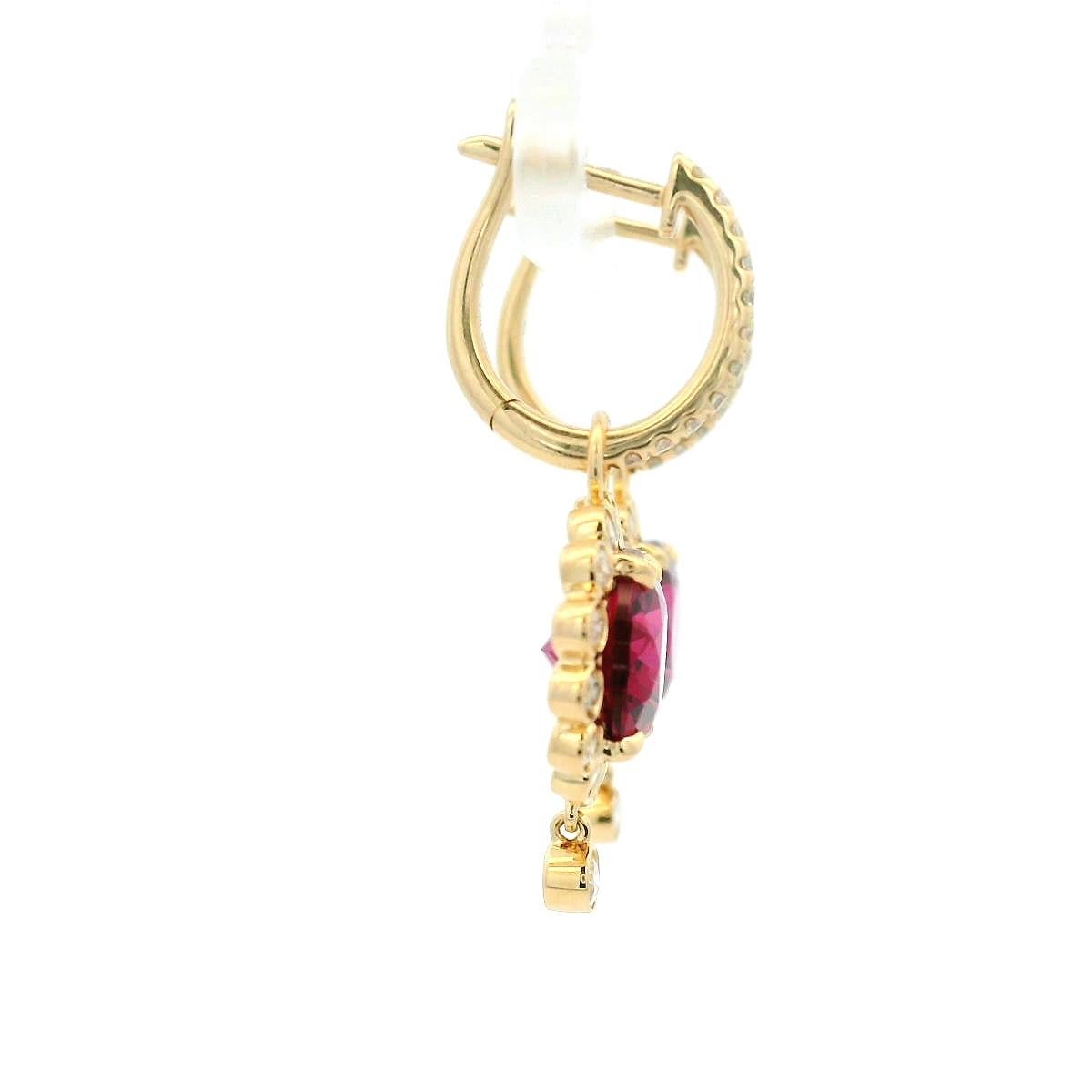 Art Deco 5.68Ct Garnet Diamond Earrings in 14 Karat Yellow Gold For Sale 1