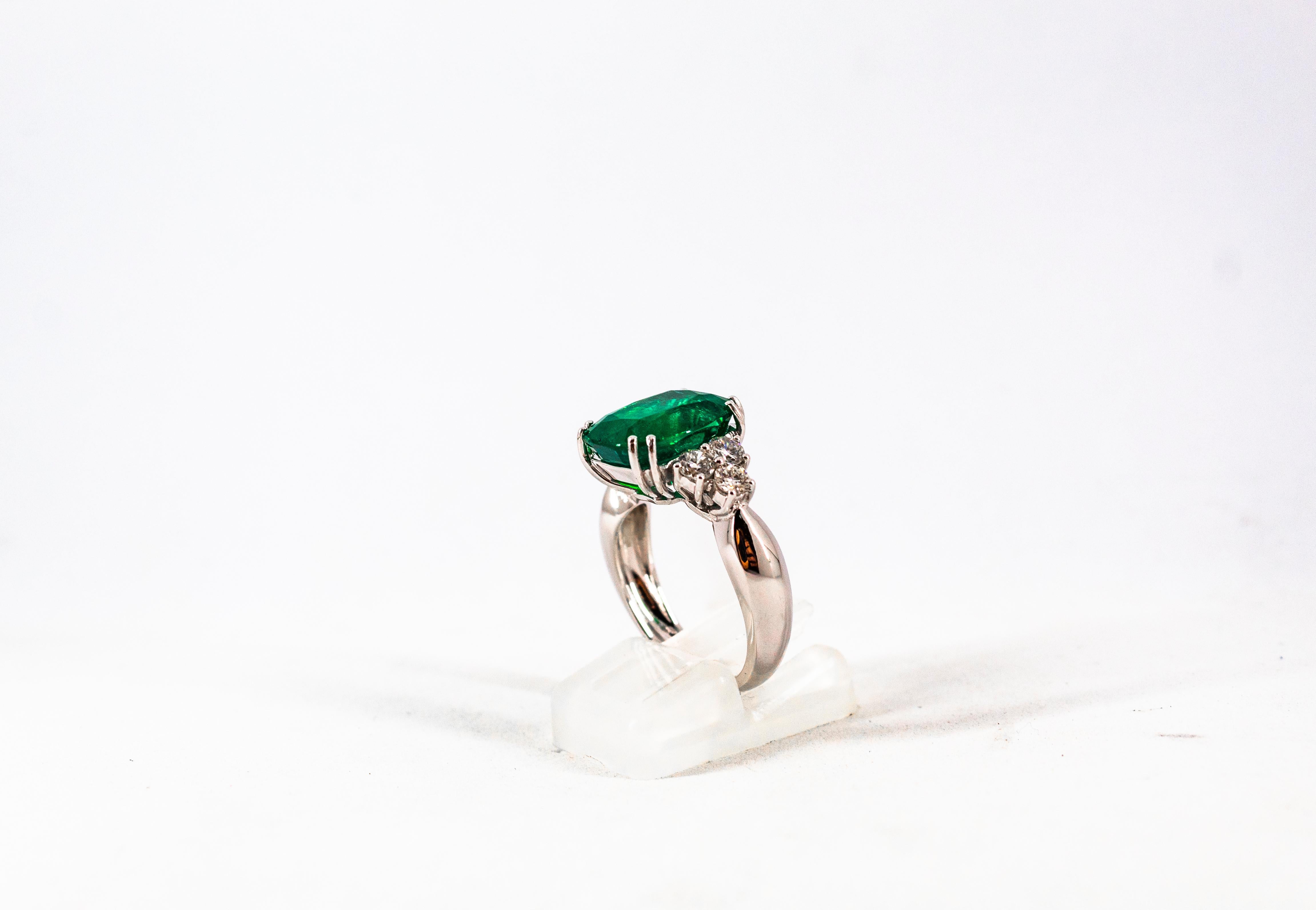 Art Deco 5.73 Carat Emerald 0.74 Carat White Diamond White Gold Cocktail Ring In New Condition In Naples, IT