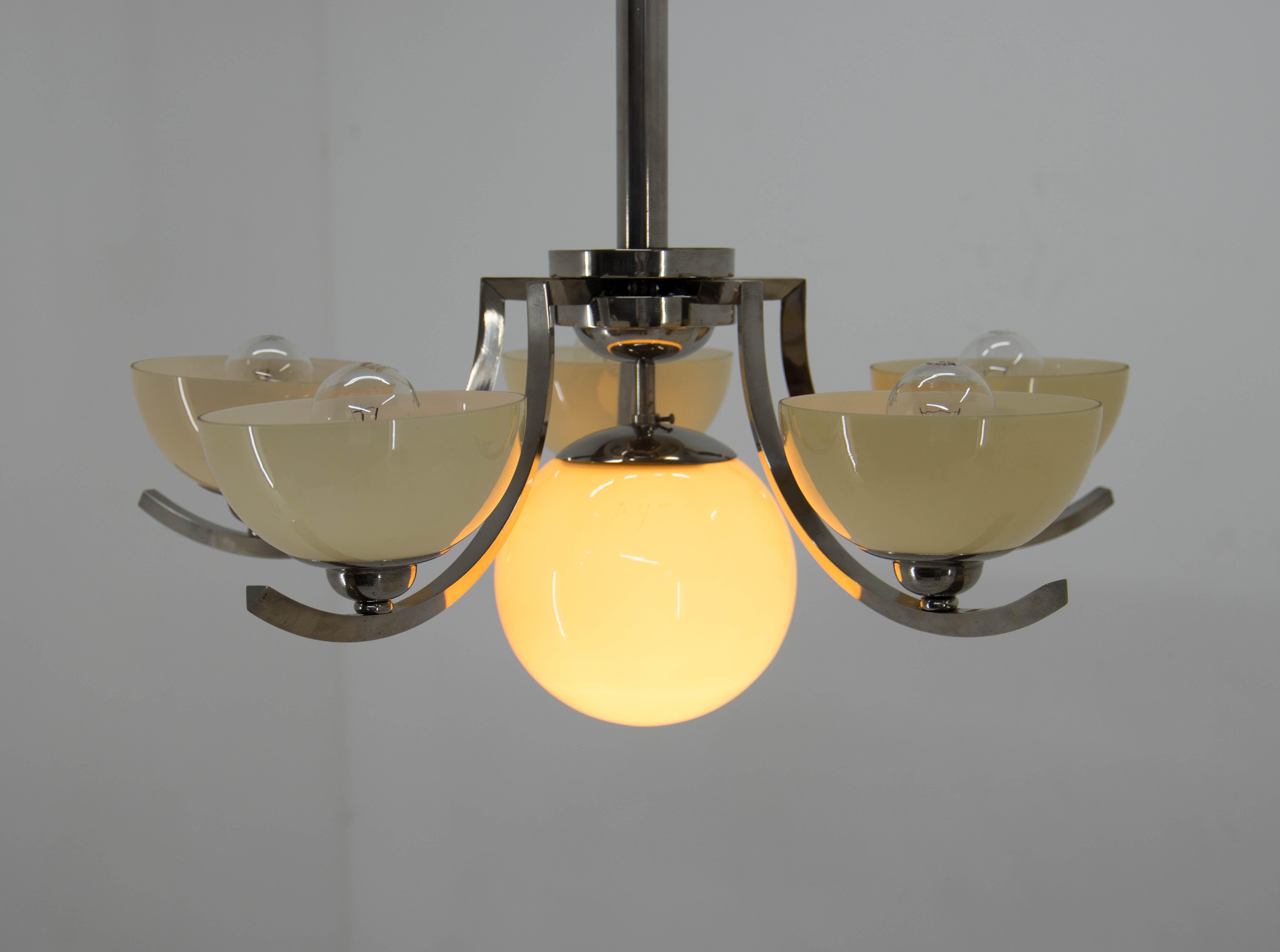 Art-déco-Kronleuchter mit 6 Lampen, vernickelt, 1930er Jahre, restauriert im Angebot 5