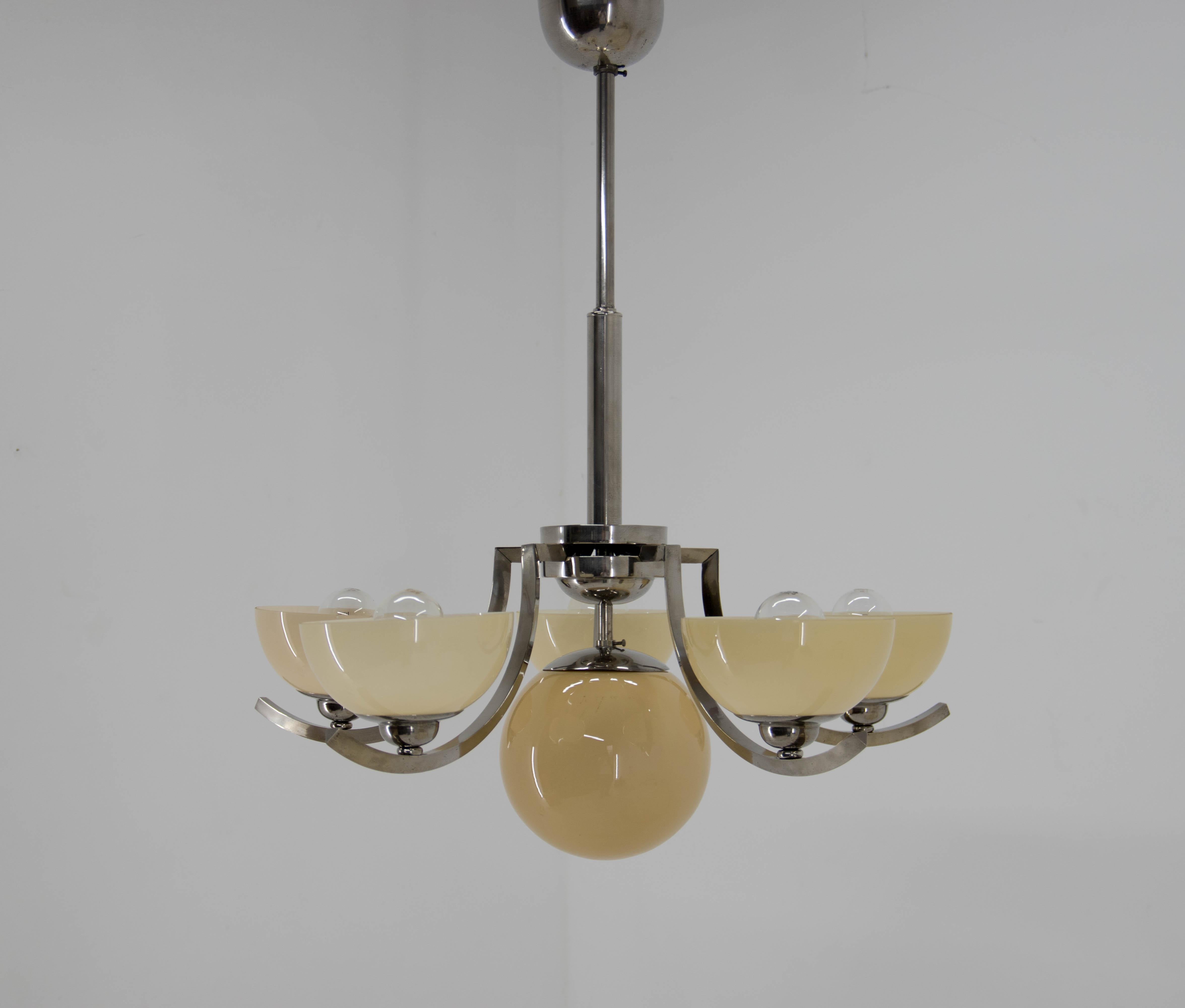 Art-déco-Kronleuchter mit 6 Lampen, vernickelt, 1930er Jahre, restauriert (Art déco) im Angebot