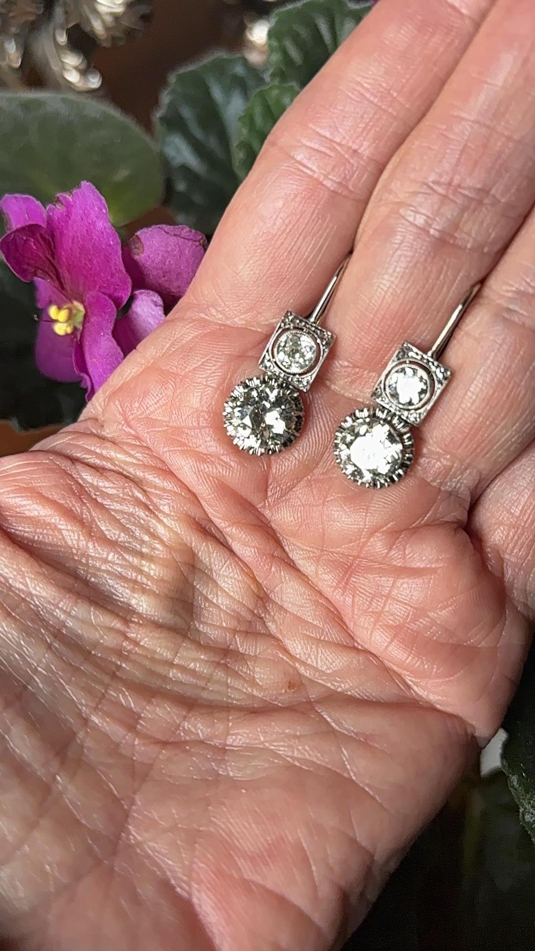 Art déco Boucles d'oreilles art déco en platine, 6,00 carats, diamant taille européenne, vers 1925 en vente