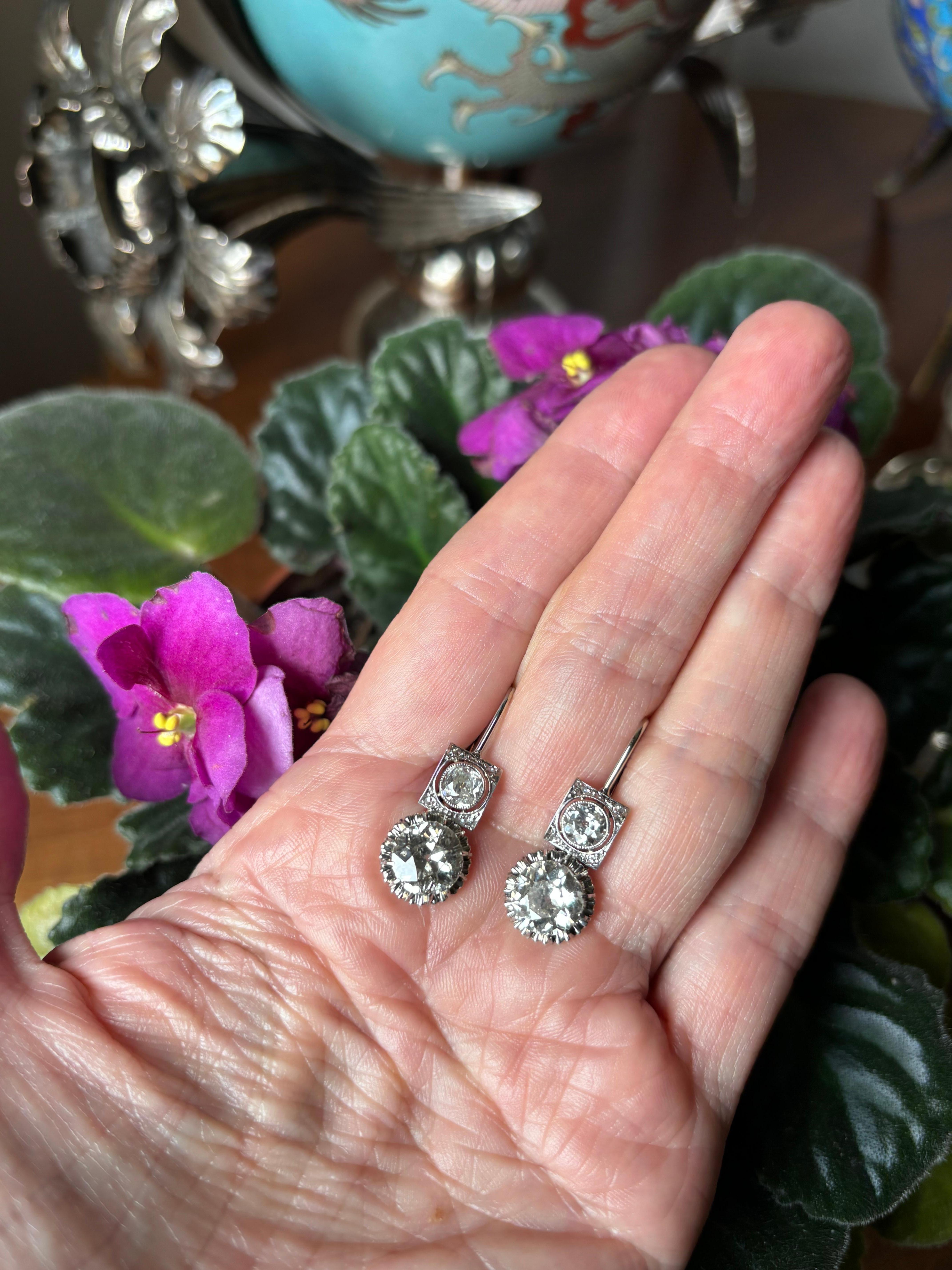 Boucles d'oreilles art déco en platine, 6,00 carats, diamant taille européenne, vers 1925 en vente 3