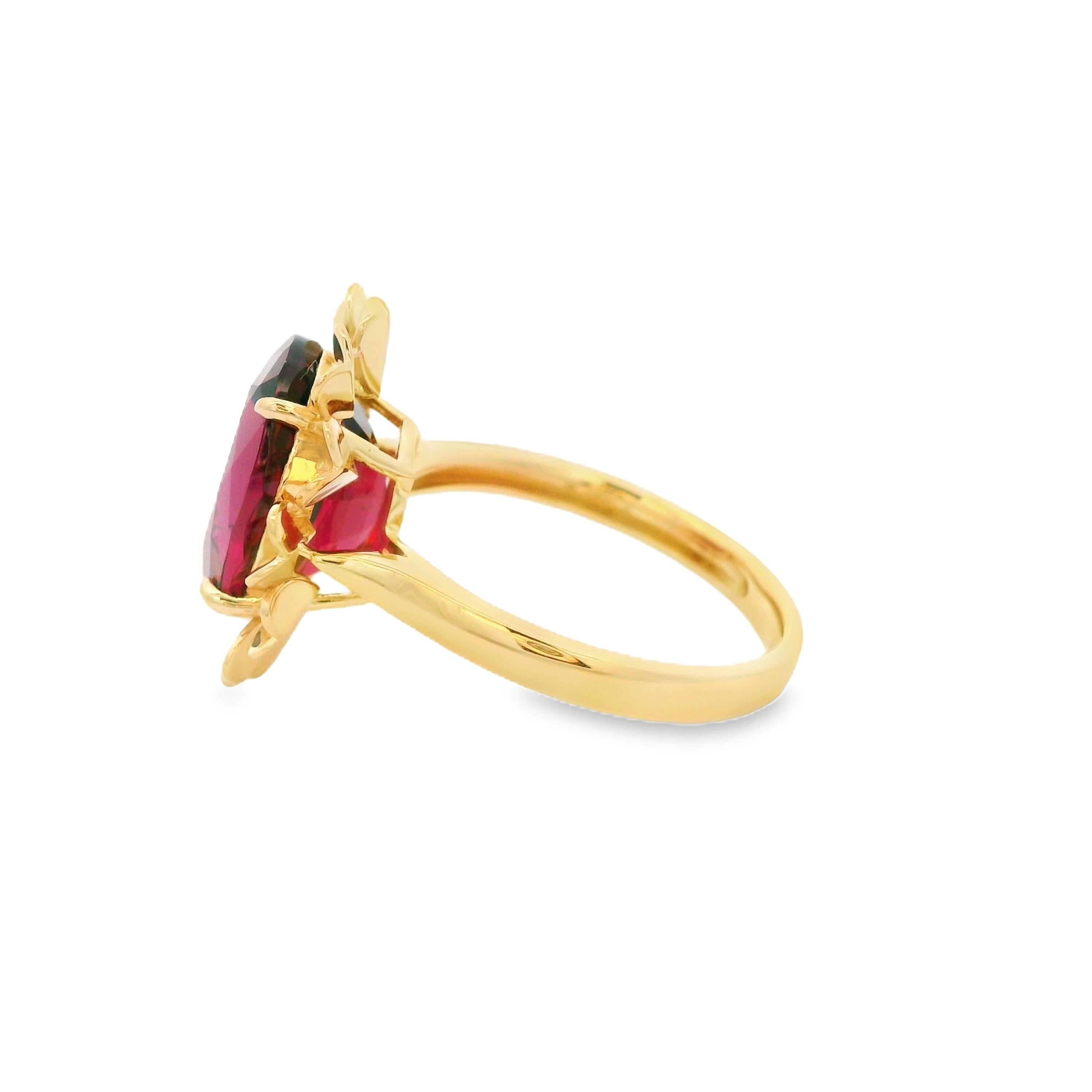 Bague cocktail Art déco en or jaune 14 carats avec fleurs modelées en grenat 6,11 carats en vente 2