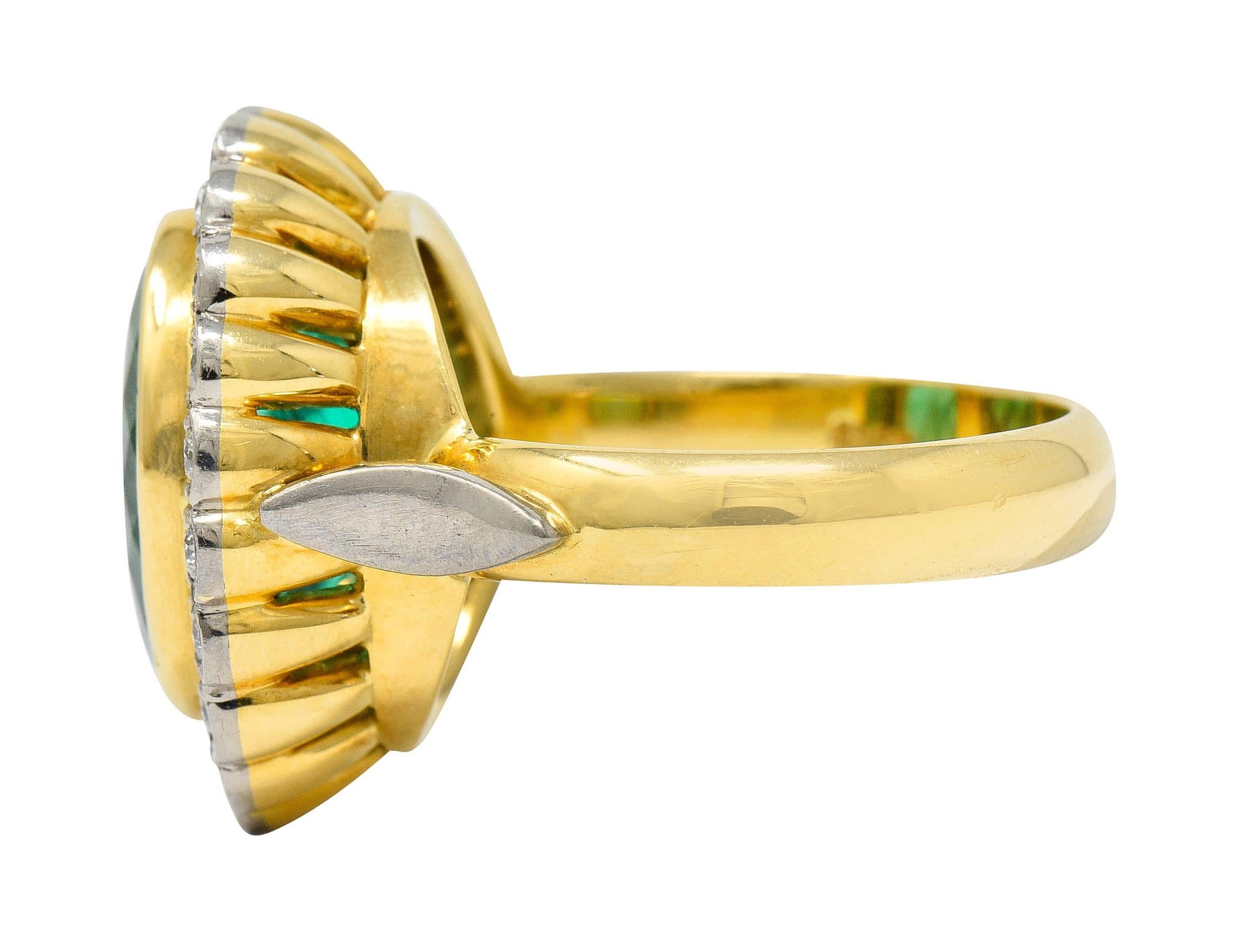 Women's or Men's Art Deco 6.15 Carats Colombian Emerald Diamond 18 Karat Gold Cluster Ring GIA