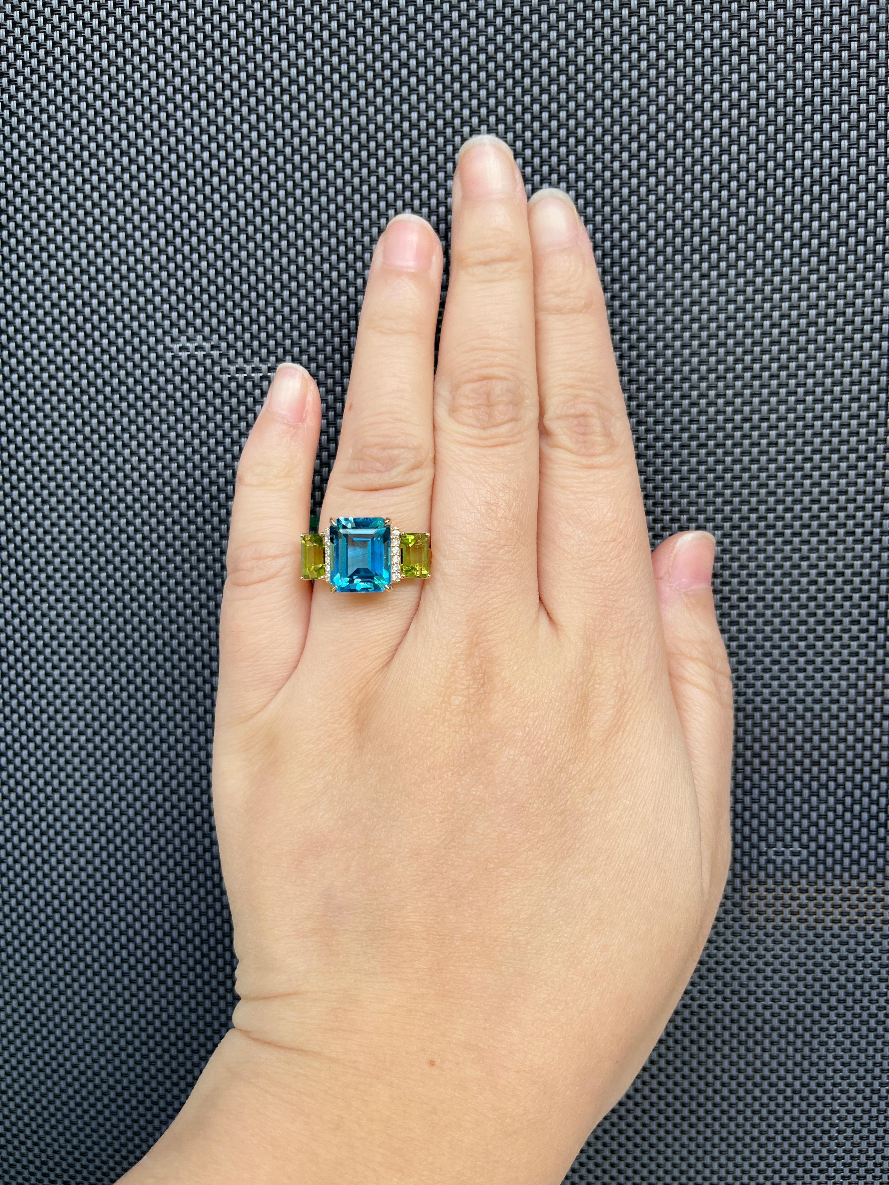Women's or Men's Art Deco 6.32Ct Swiss Blue Topaz Peridot Diamond Ring in 14 Karat Yellow Gold For Sale