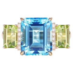 Art Deco 6,32 Karat Schweizer Blauer Topas Peridot Diamantring aus 14 Karat Gelbgold