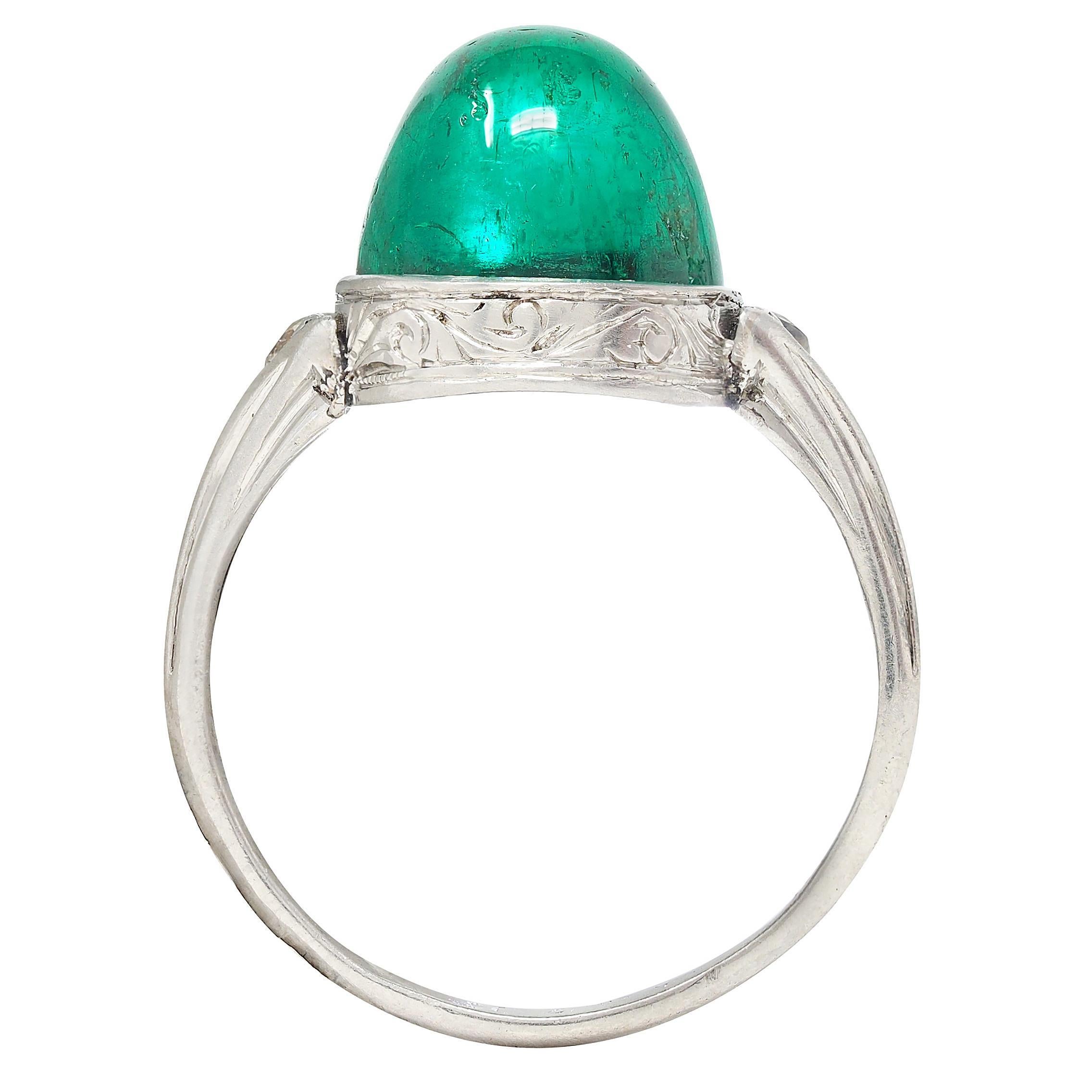 Taglio proiettile Art Deco 6.34 CTW Colombian Emerald Diamond Platinum Vintage Scrolling Ring AGL in vendita