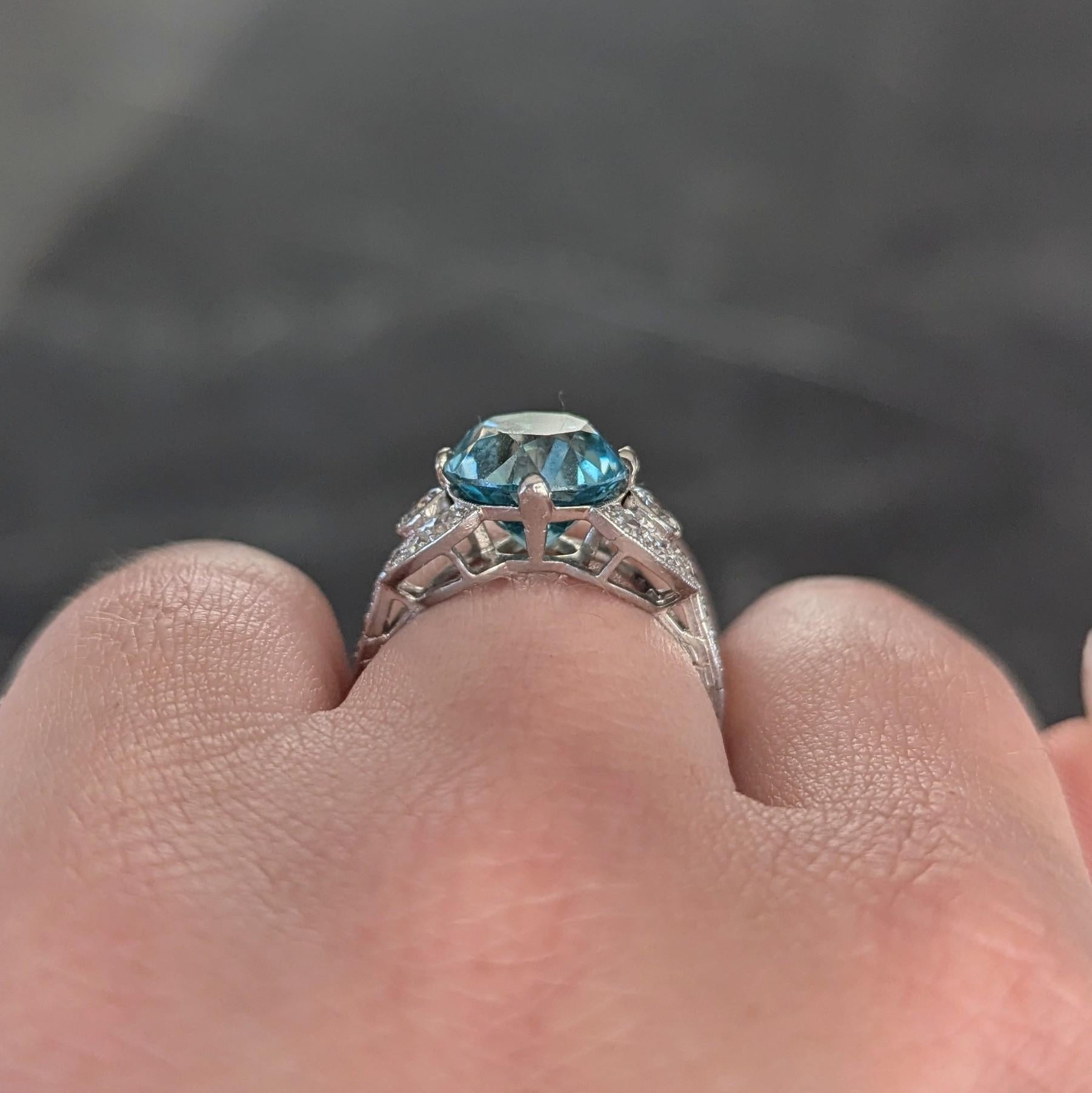 Art Deco 6.35 CTW Zircon Diamond Platinum Vintage Cocktail Ring For Sale 7