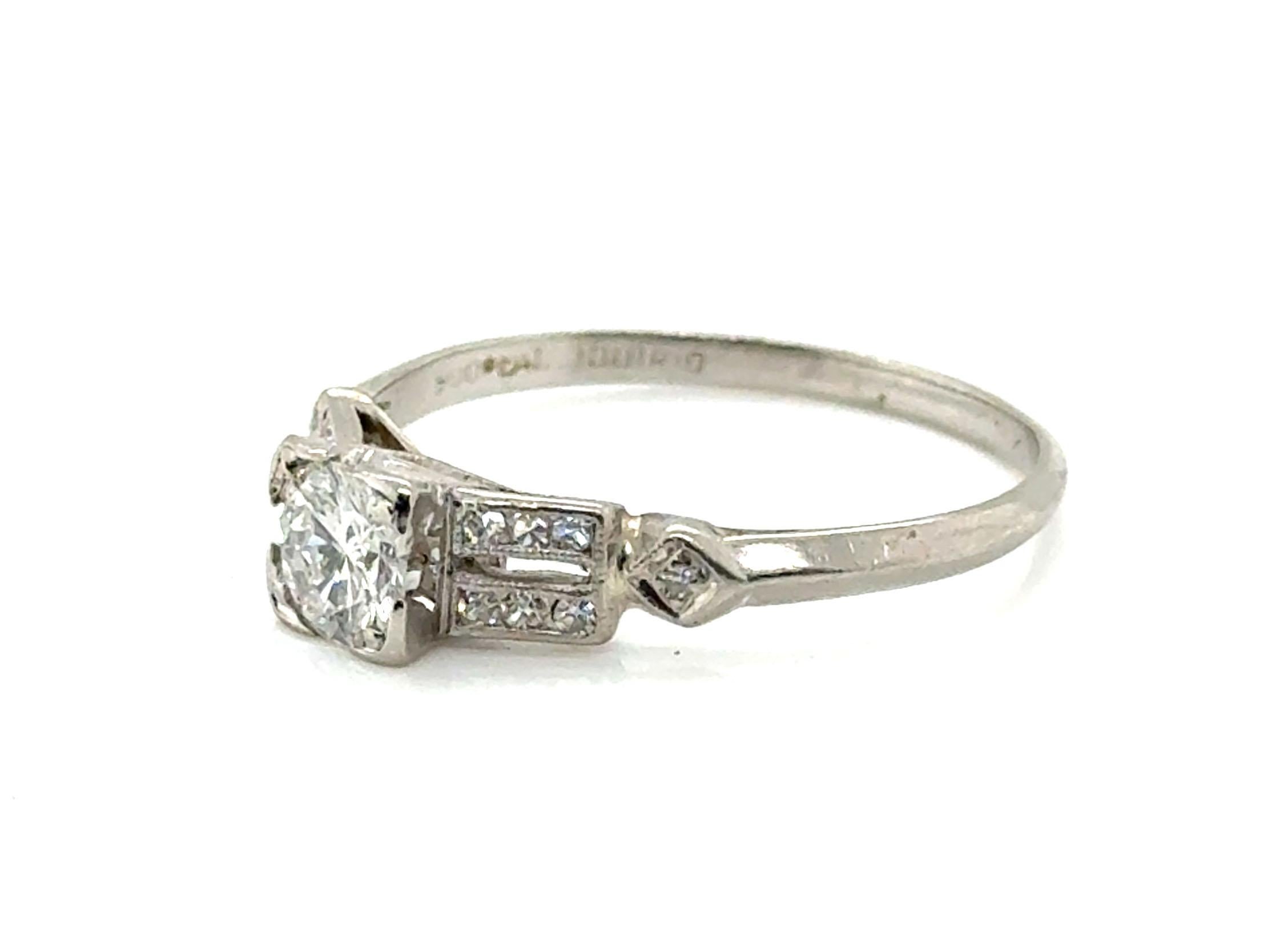Art Déco Anello con diamante Art Deco .63ct GIA Platino Antico 1930 originale estratto in vendita
