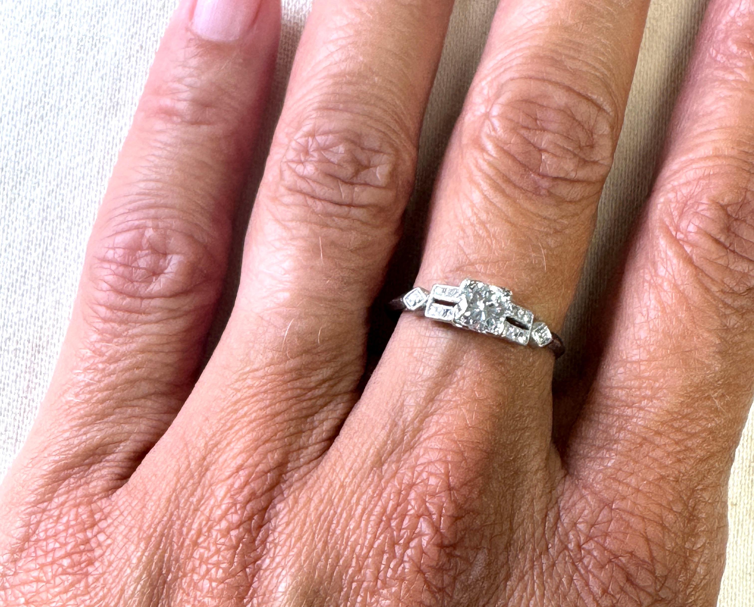 Donna Anello con diamante Art Deco .63ct GIA Platino Antico 1930 originale estratto in vendita