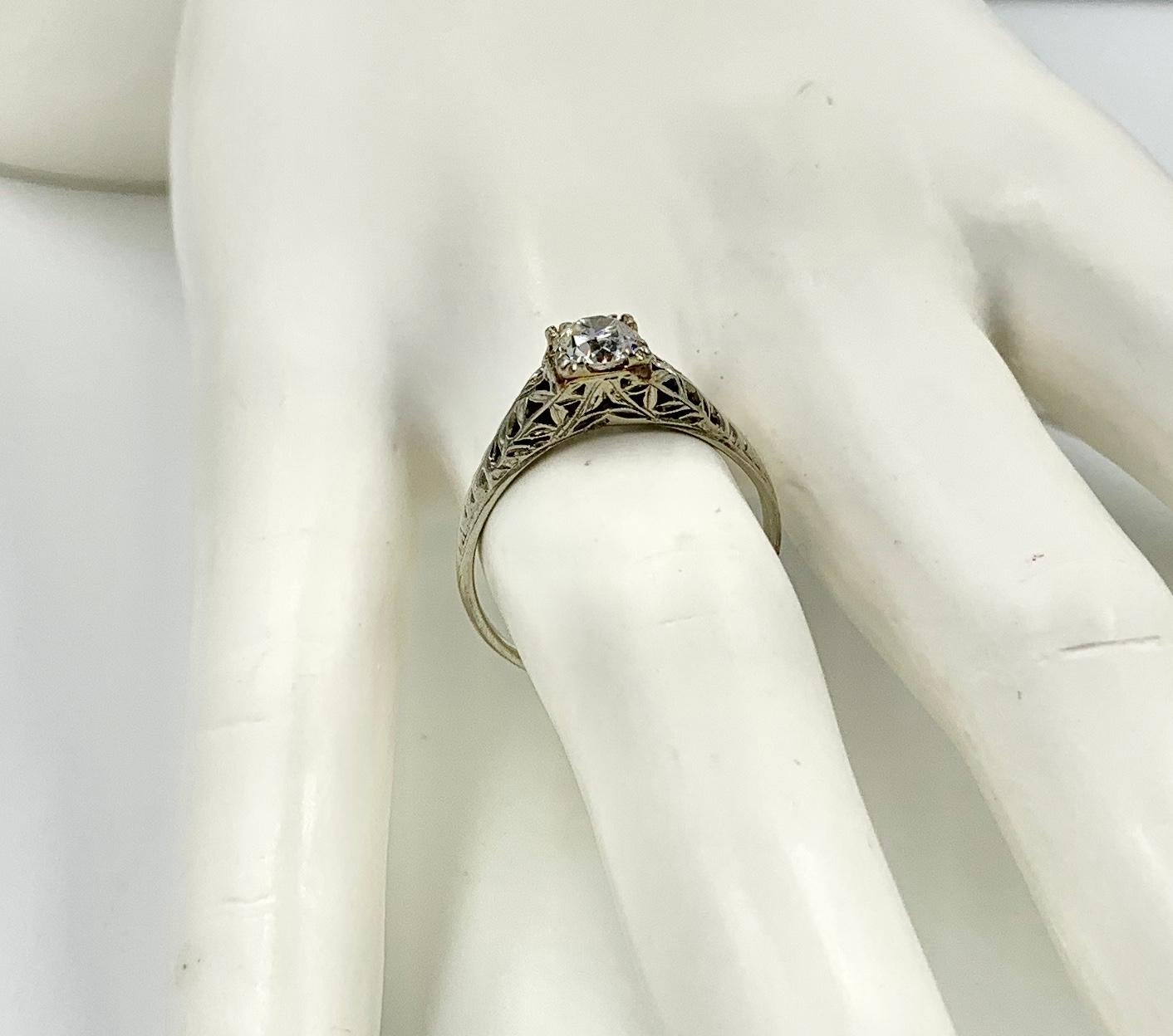 Women's Art Deco .65 Carat G Color VS Old European Cut Diamond Wedding Engagement Ring For Sale