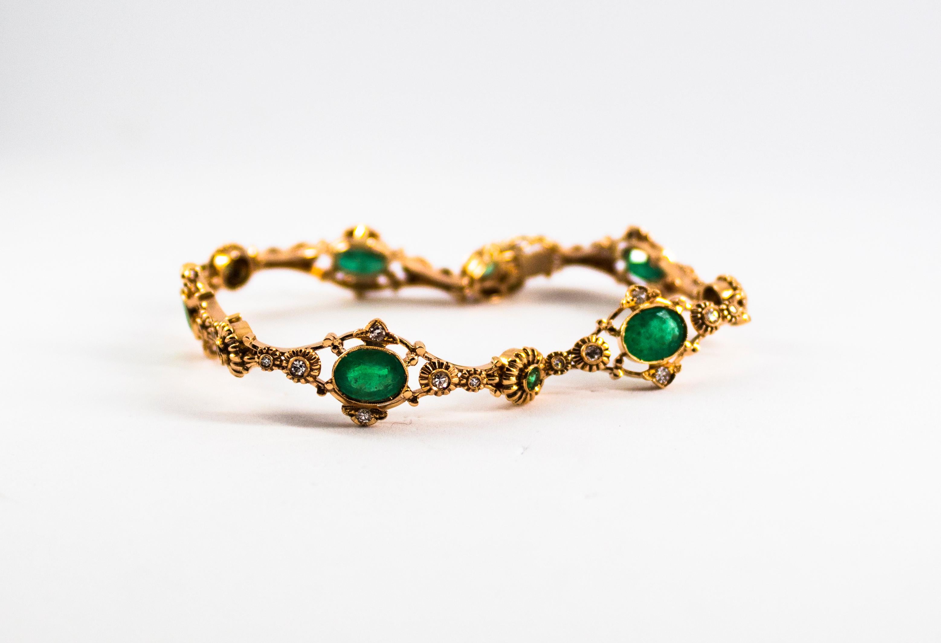 Round Cut Art Deco Style 6.60 Carat Emerald 0.60 Carat White Diamond Yellow Gold Bracelet