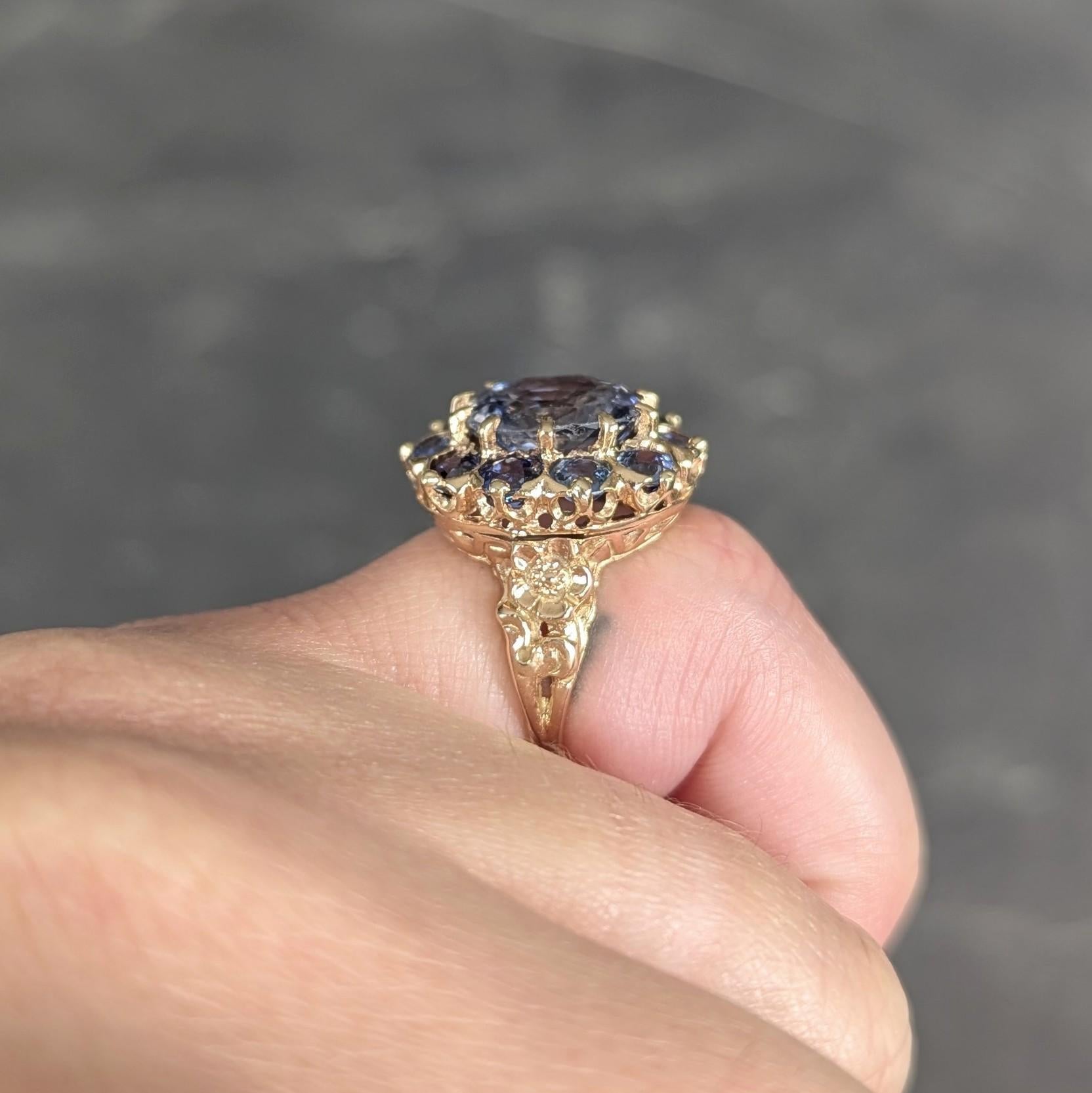 Art Deco 6.80 CTW Sapphire 14 Karat Yellow Gold Antique Halo Ring GIA im Angebot 4