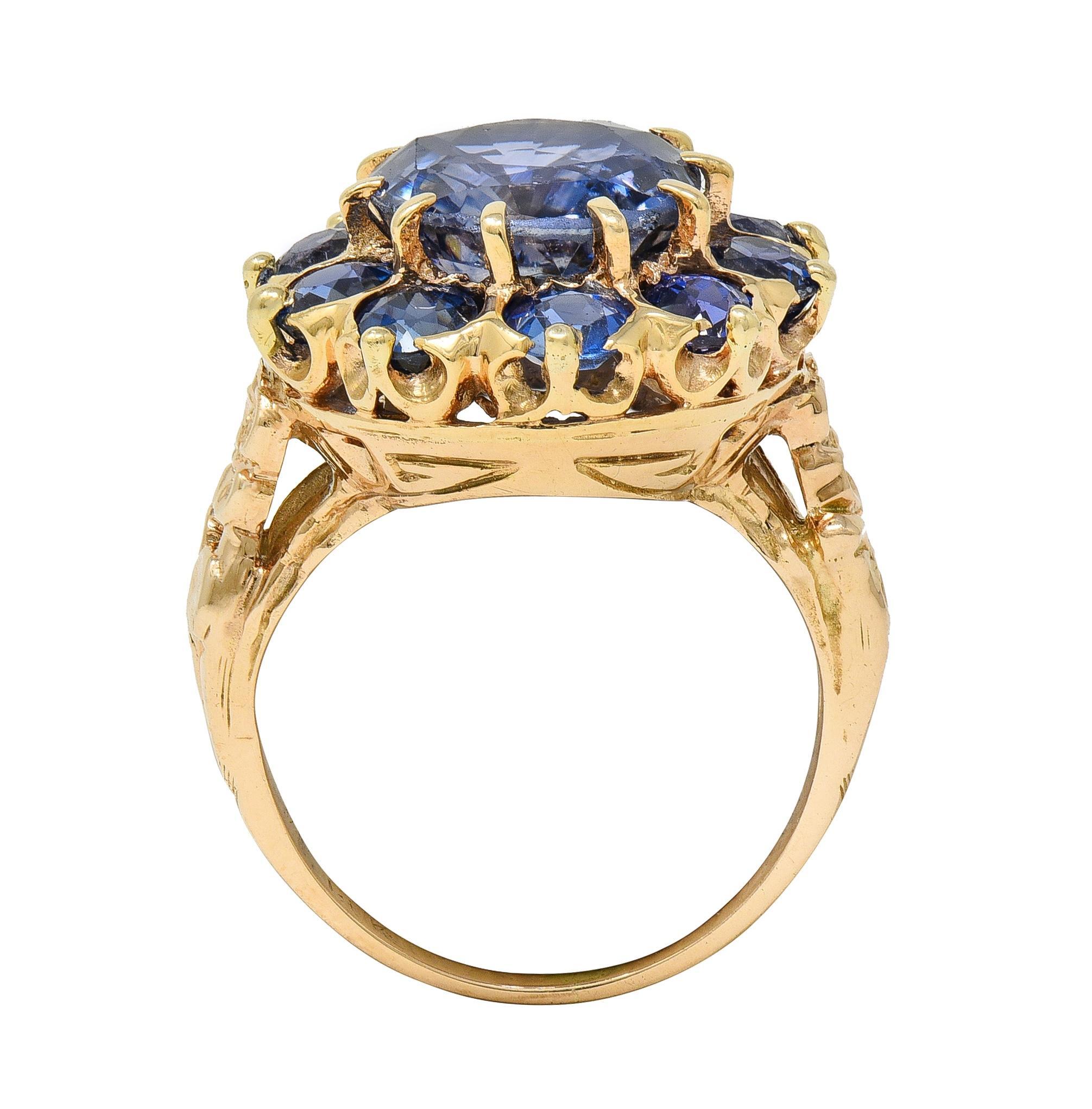 Art Deco 6.80 CTW Sapphire 14 Karat Yellow Gold Antique Halo Ring GIA im Angebot 1