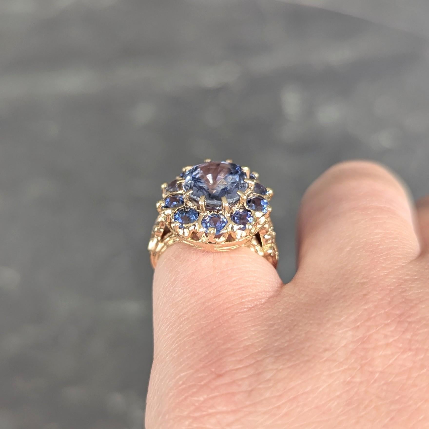 Art Deco 6.80 CTW Sapphire 14 Karat Yellow Gold Antique Halo Ring GIA im Angebot 3