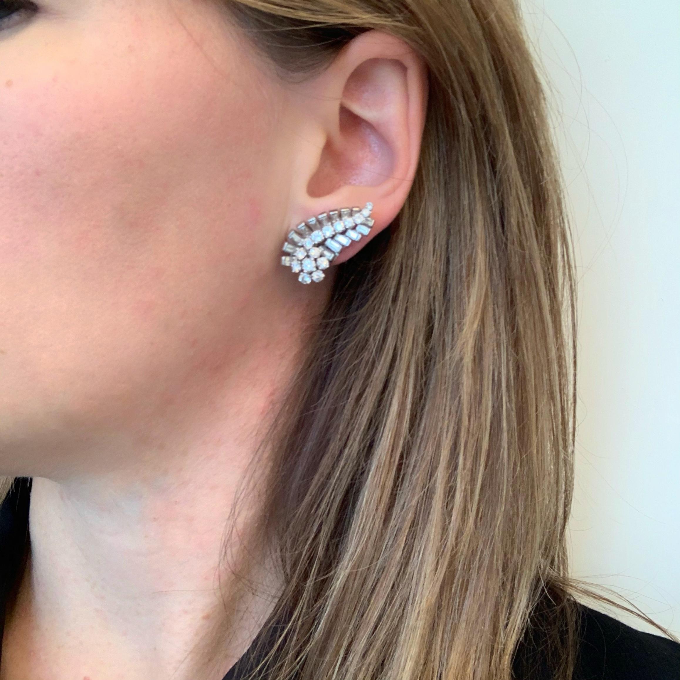 Women's or Men's Art Deco 6 Carat Diamonds Earrings Clips, 18 Karat Gold and Platinum, France