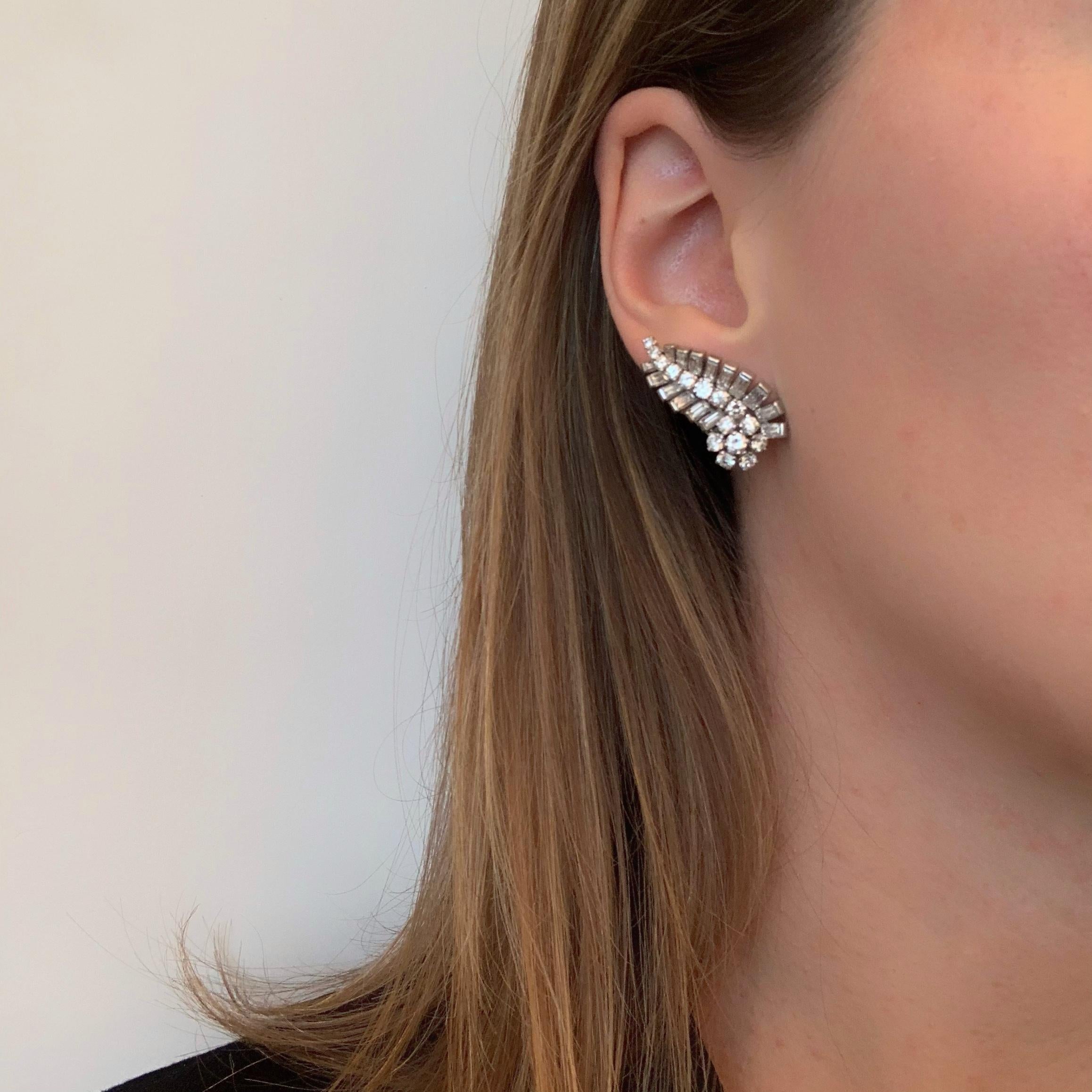 Art Deco 6 Carat Diamonds Earrings Clips, 18 Karat Gold and Platinum, France 1