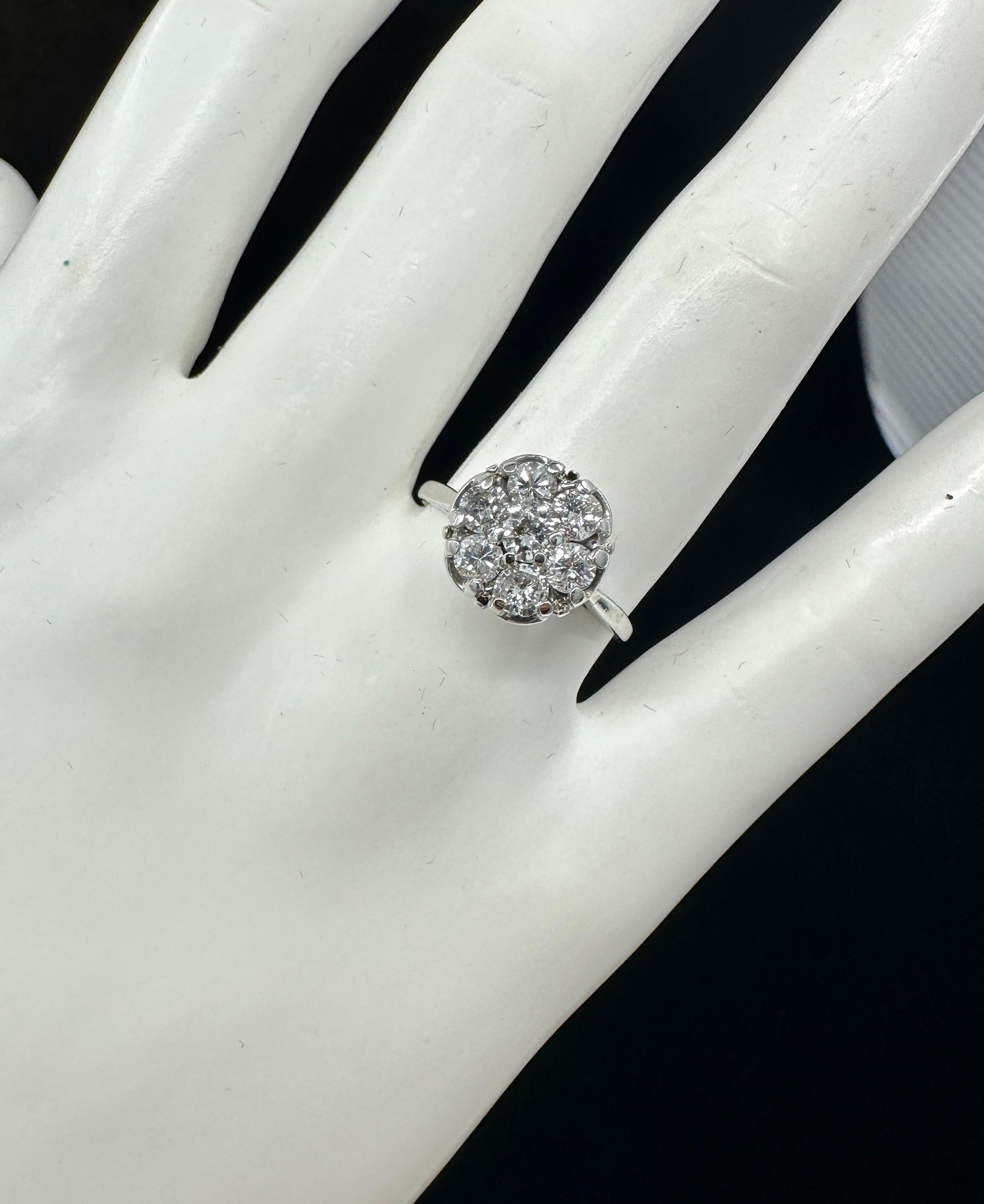 Art Deco 7 Diamant 14 Karat Weißgold Ring Hochzeit Verlobung Cluster Cocktail im Zustand „Hervorragend“ im Angebot in New York, NY