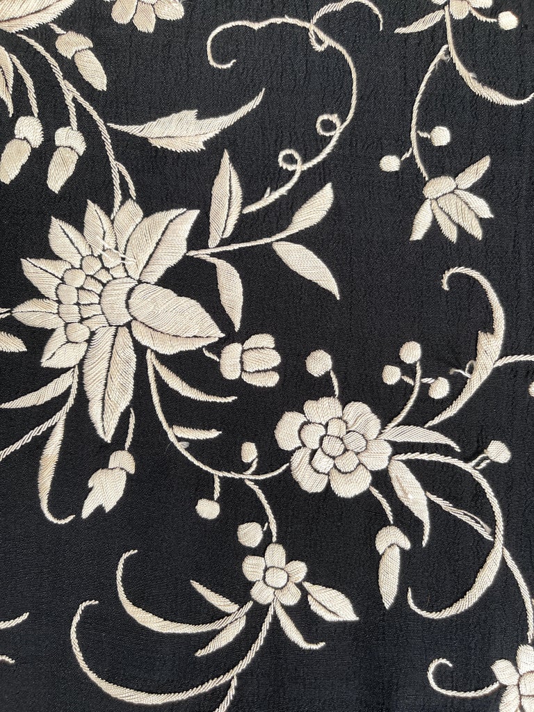 Art Deco 7 Ft. Black Silk Manila Piano Shawl With White Floral Embroidery For Sale 3