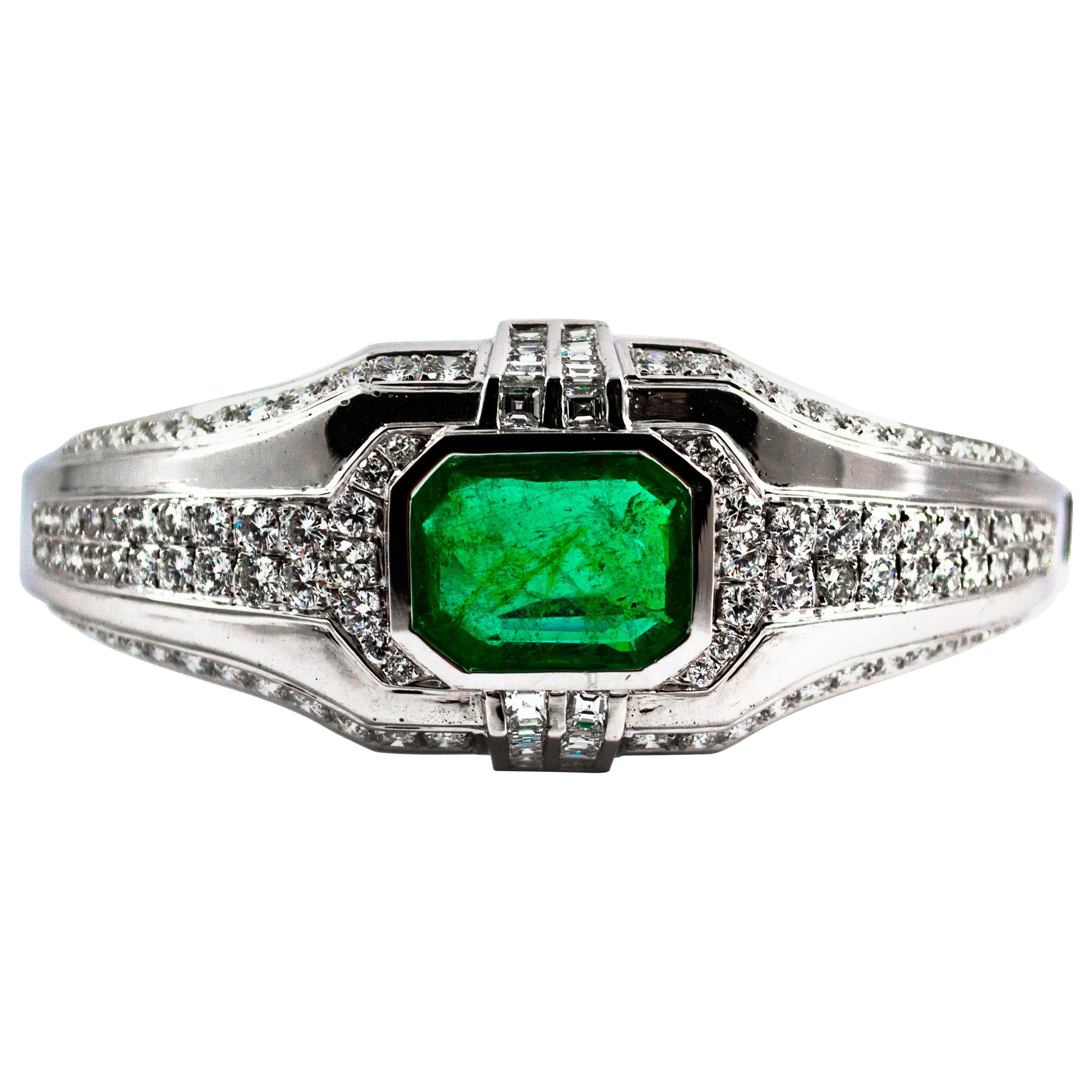 Art Deco Style 7.10 Carat Emerald 7.40 Carat White Diamond White Gold Bracelet