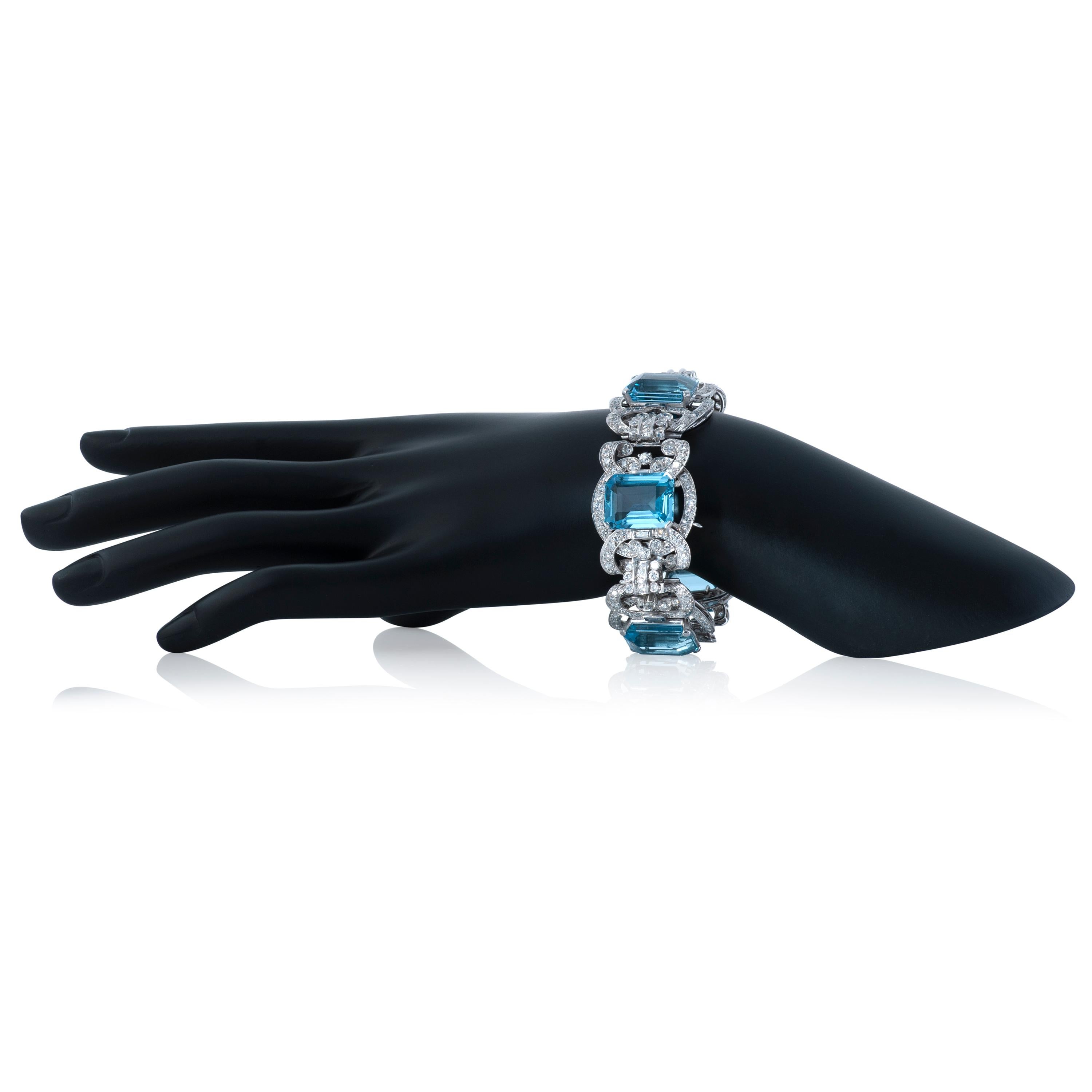 Emerald Cut Art Deco 75.91 Carat Aquamarine and 10.00 Carat Diamond Platinum Link Bracelet